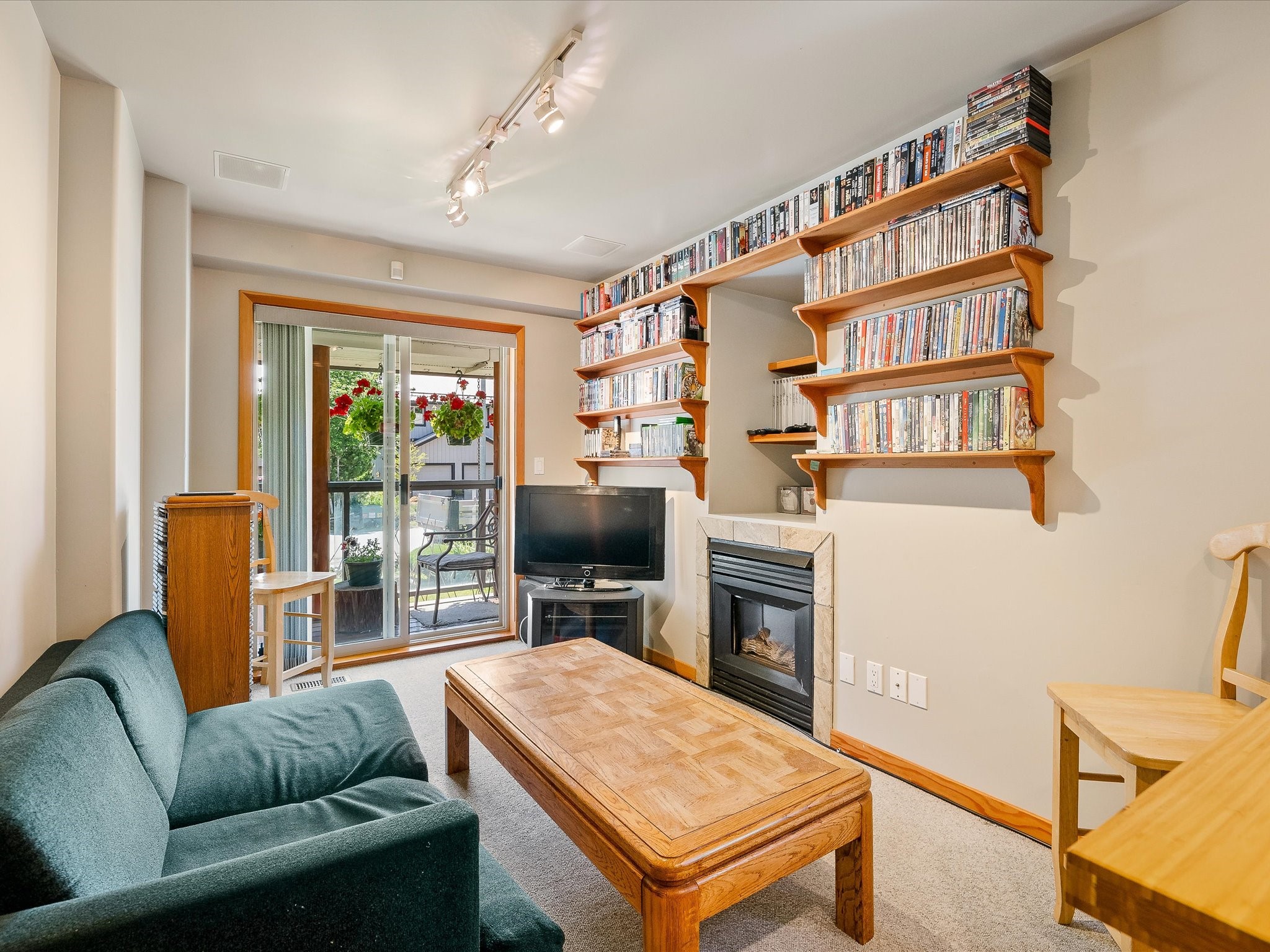 1489 Balsam Street image 18