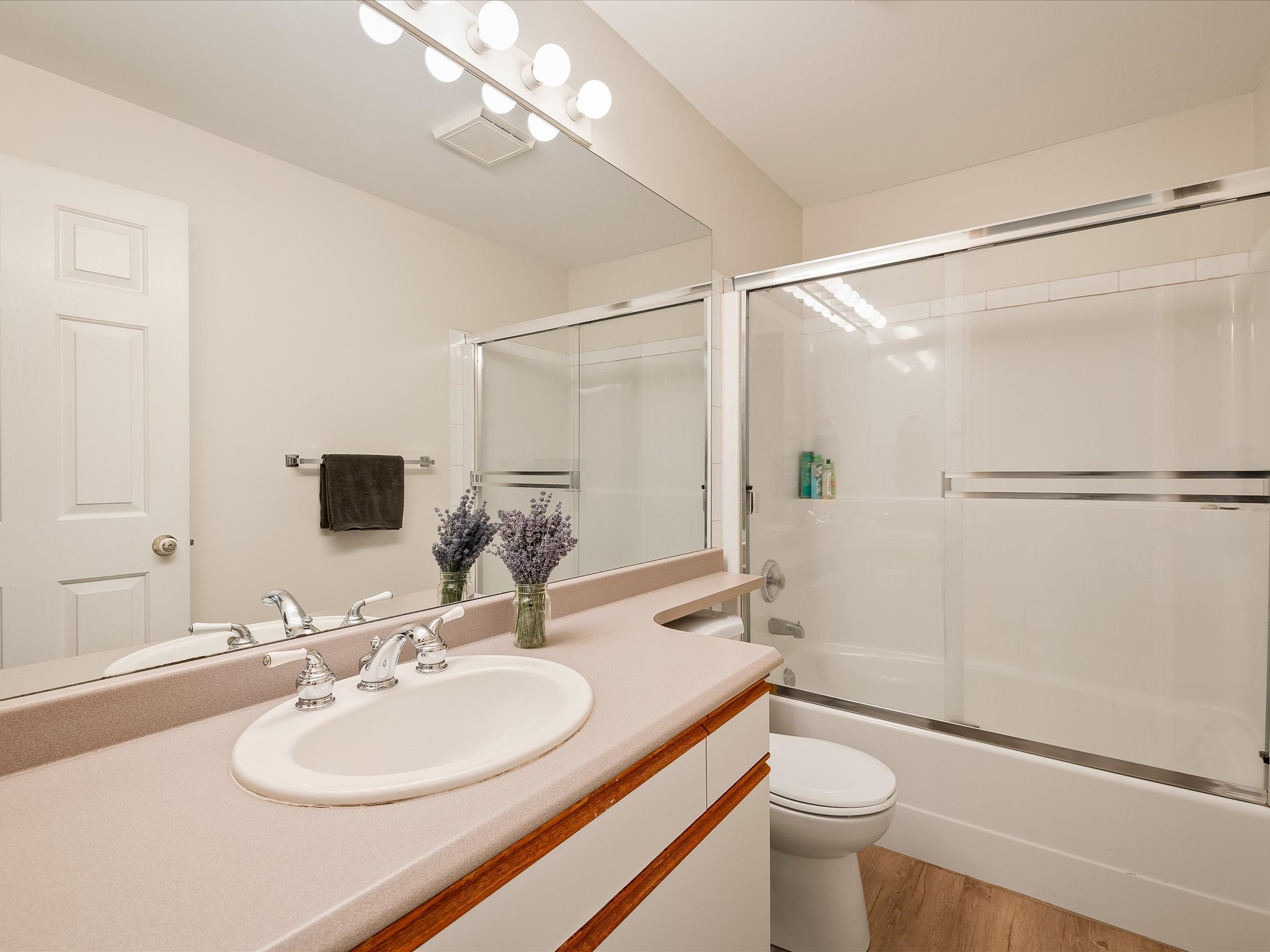 1489 Balsam Street image 22