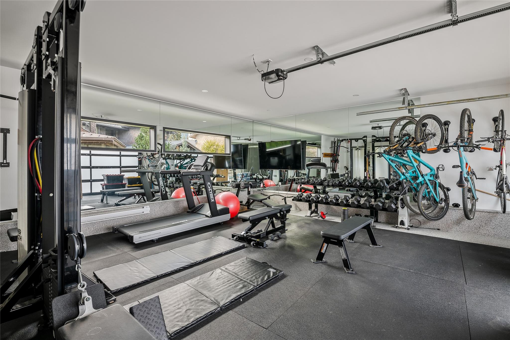 8080 Cypress Place image 31