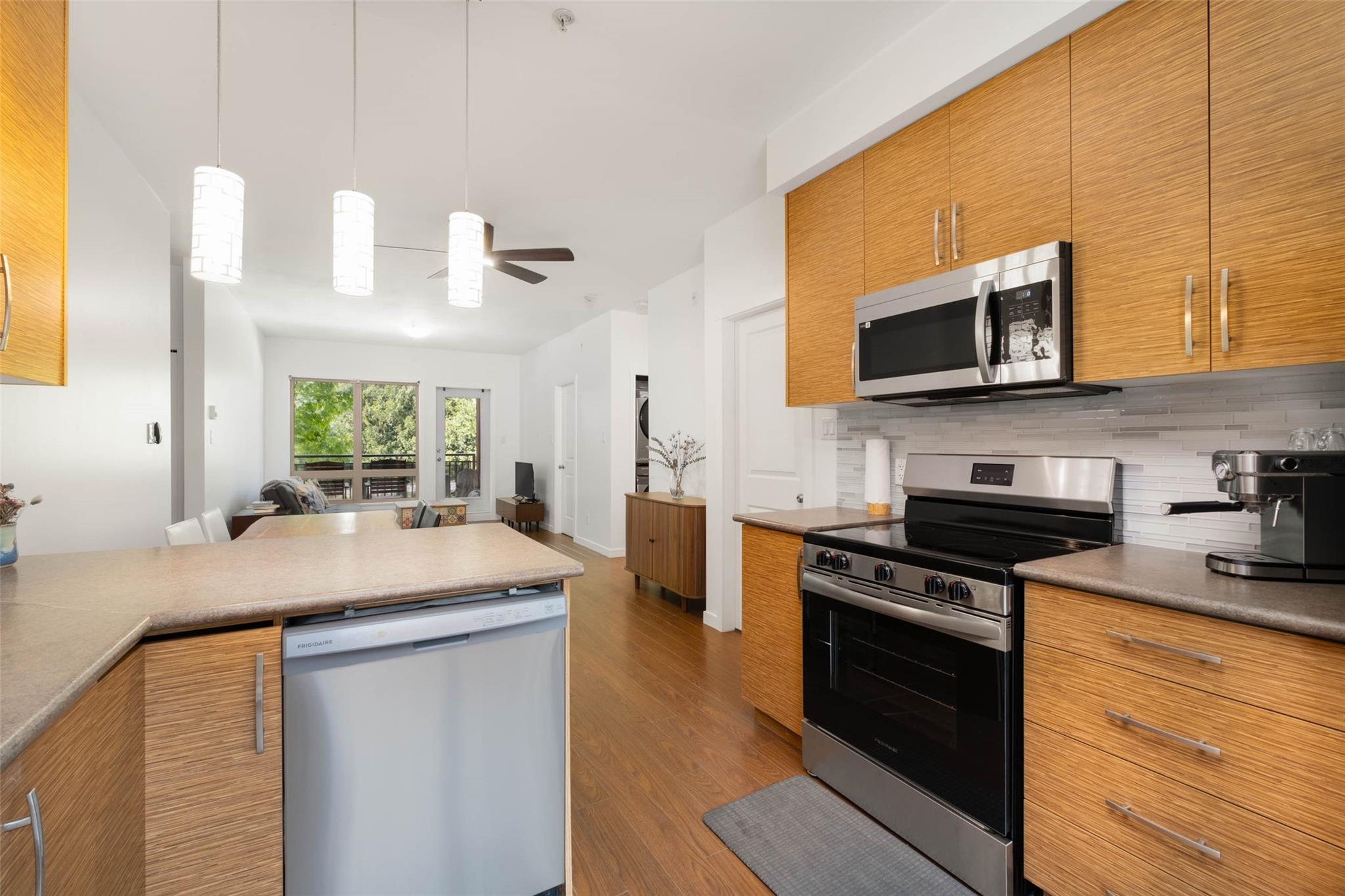 2-7450 Prospect Street image 18