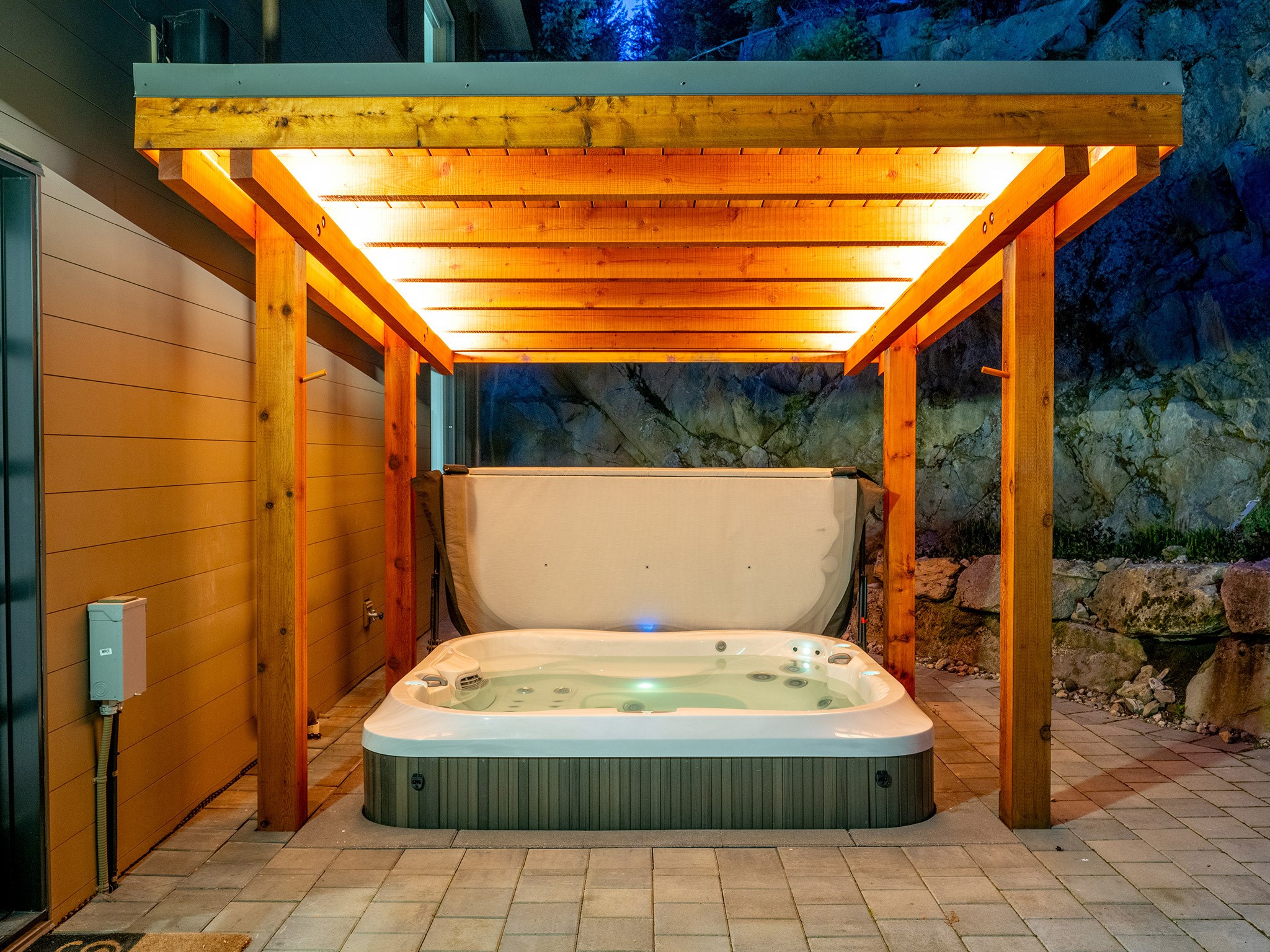 7441 Treetop Lane image 32