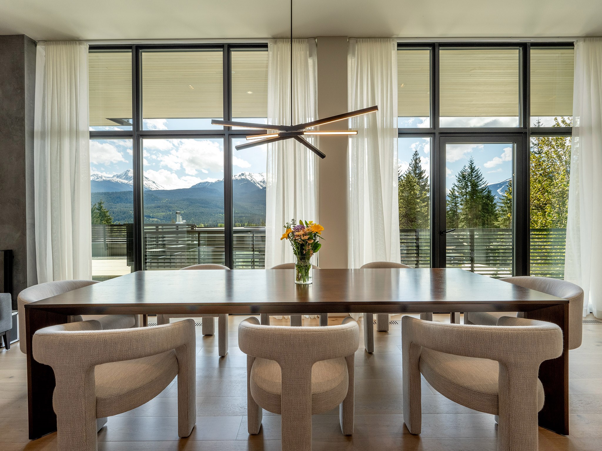 8504 Drifter Way image 1