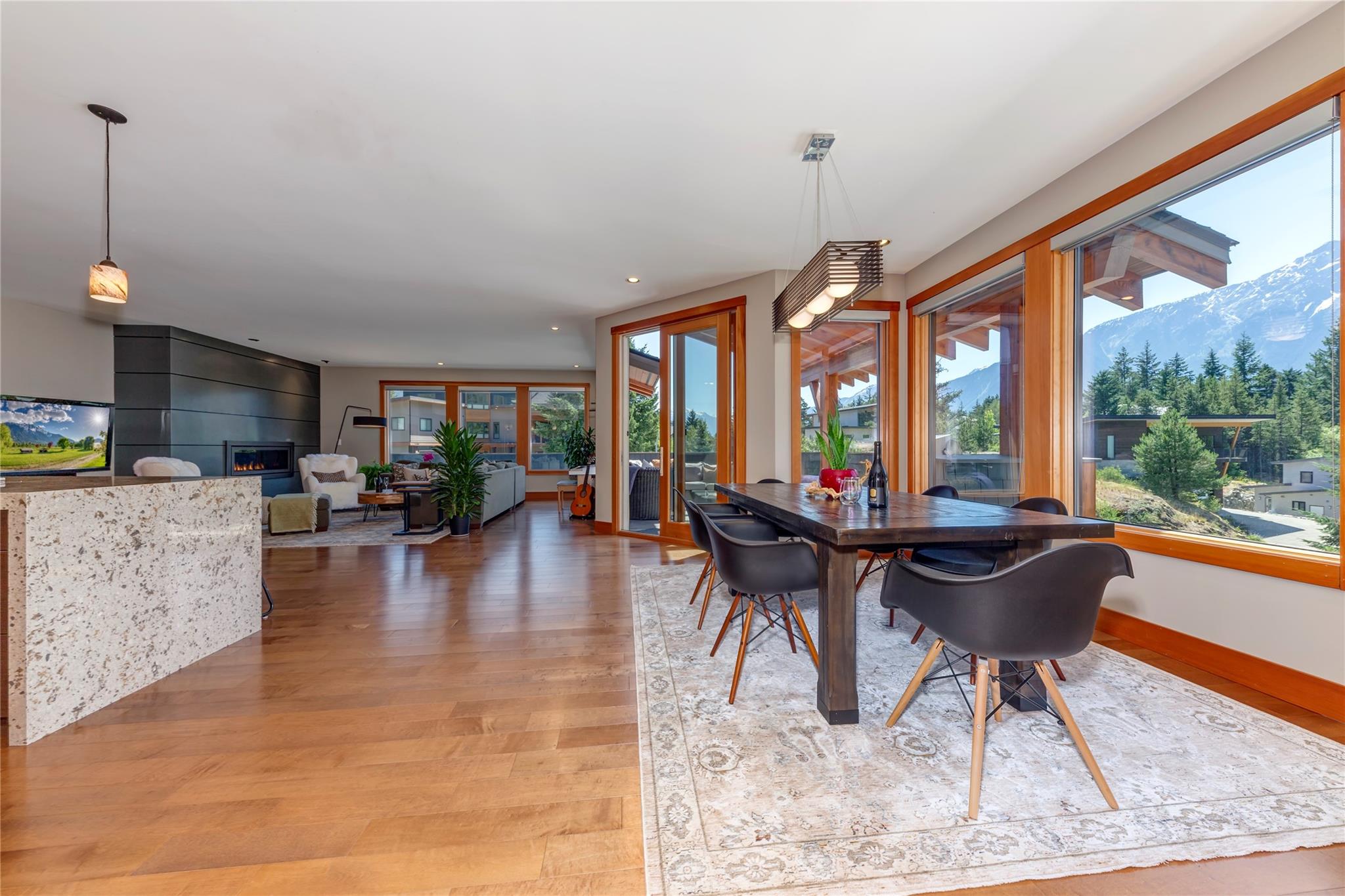 7459 Dogwood Street image 3