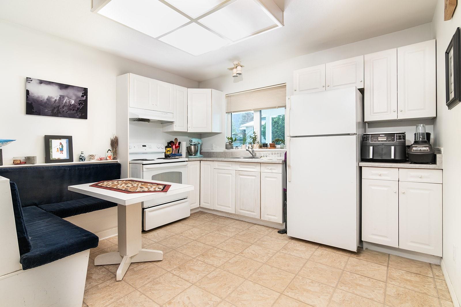 7403 Harrow Road image 22