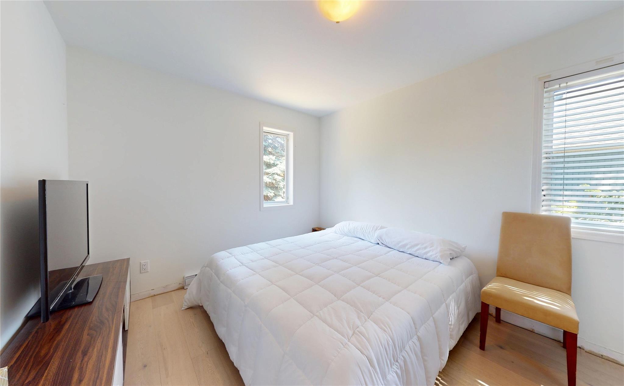 1479 Lupin Street image 12
