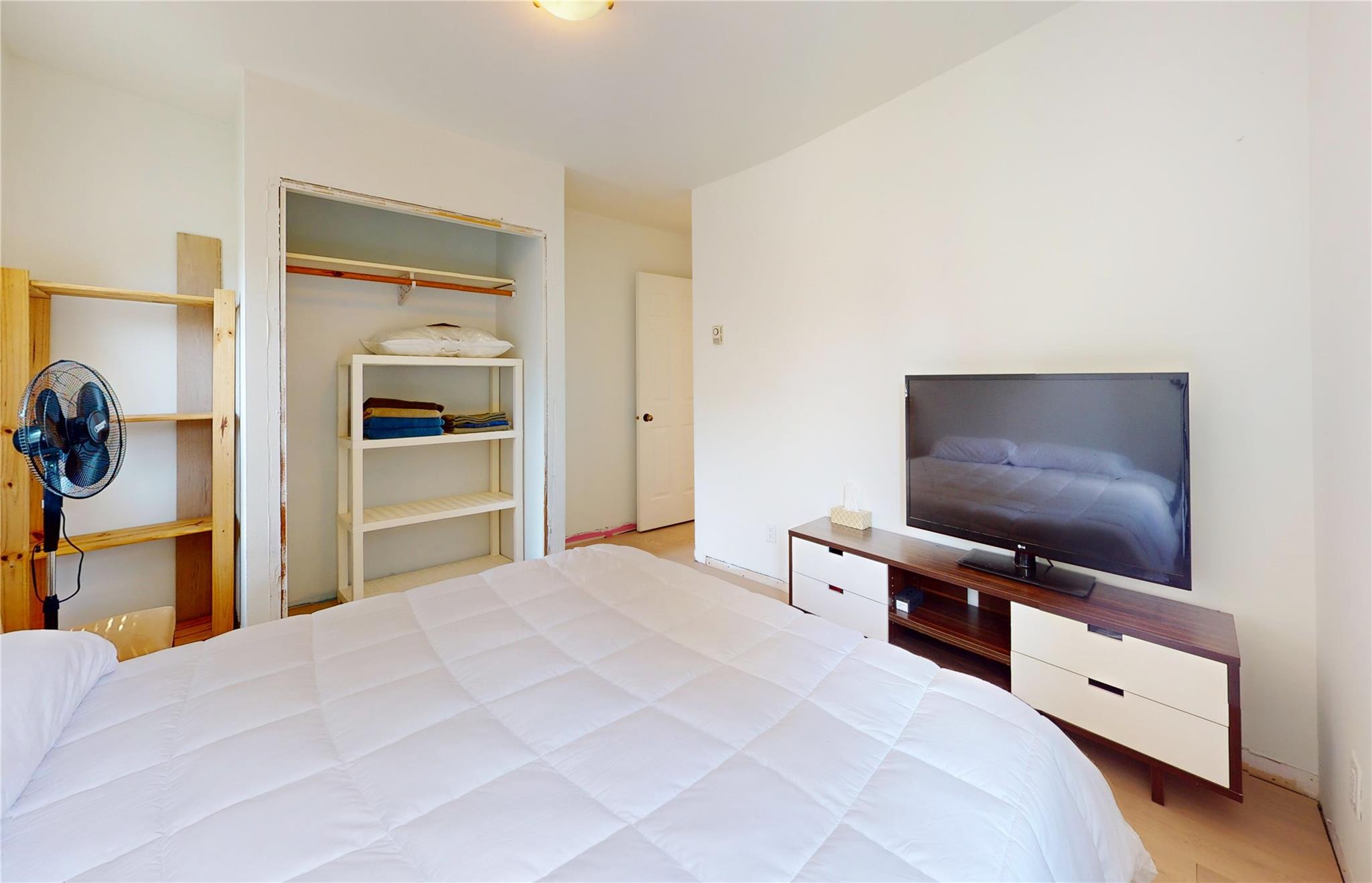 1479 Lupin Street image 13