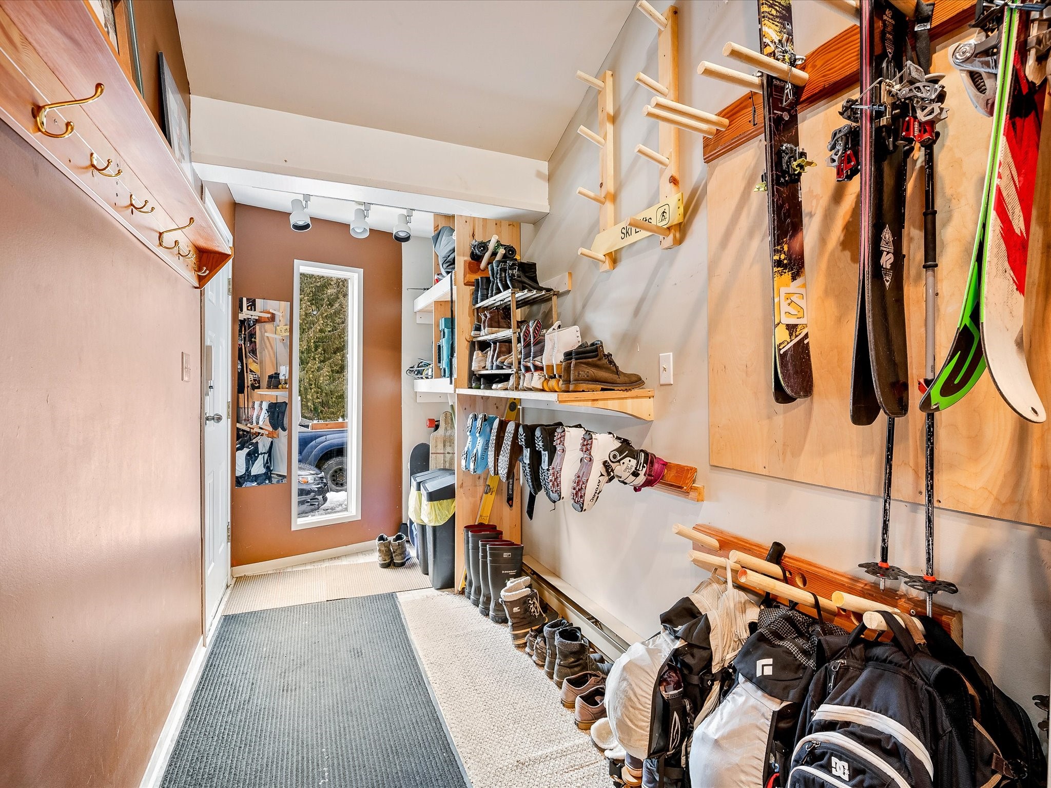 8-2030 Chamonix Crescent image 20