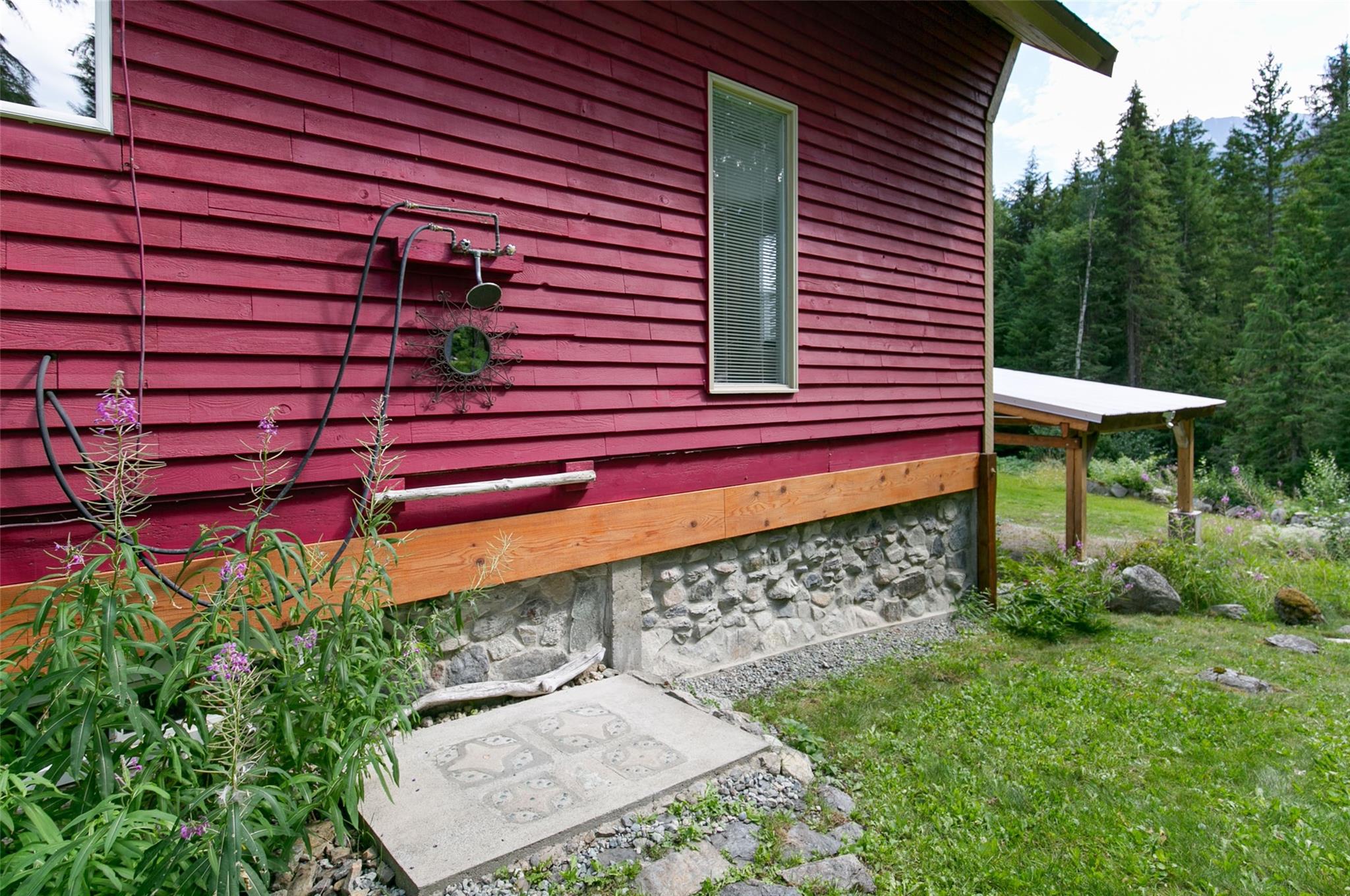 2841 Blackwater Road image 20