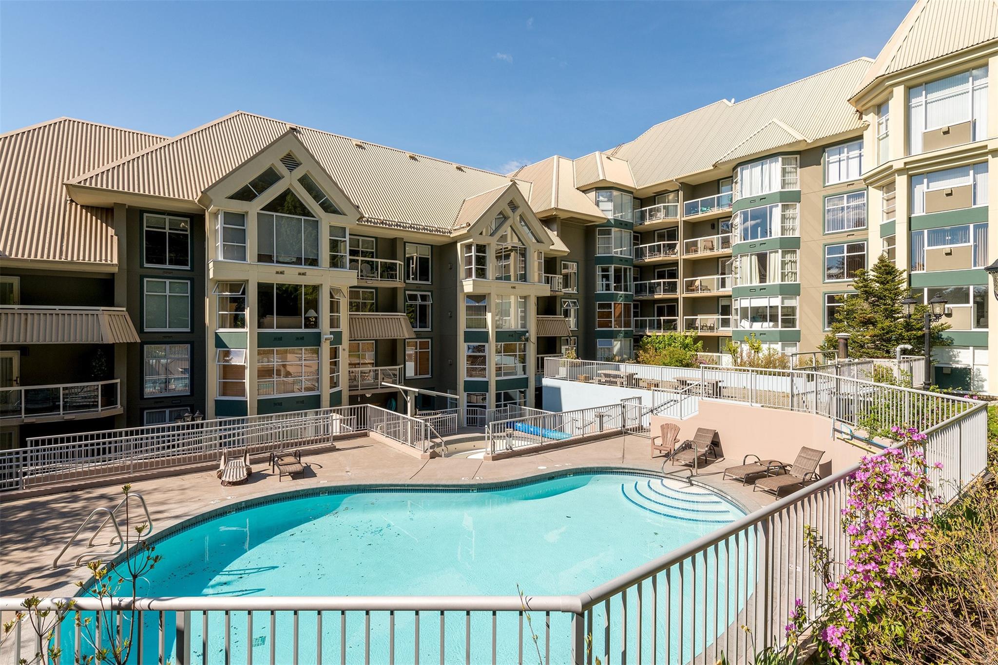 312-4910 Spearhead Place image 18