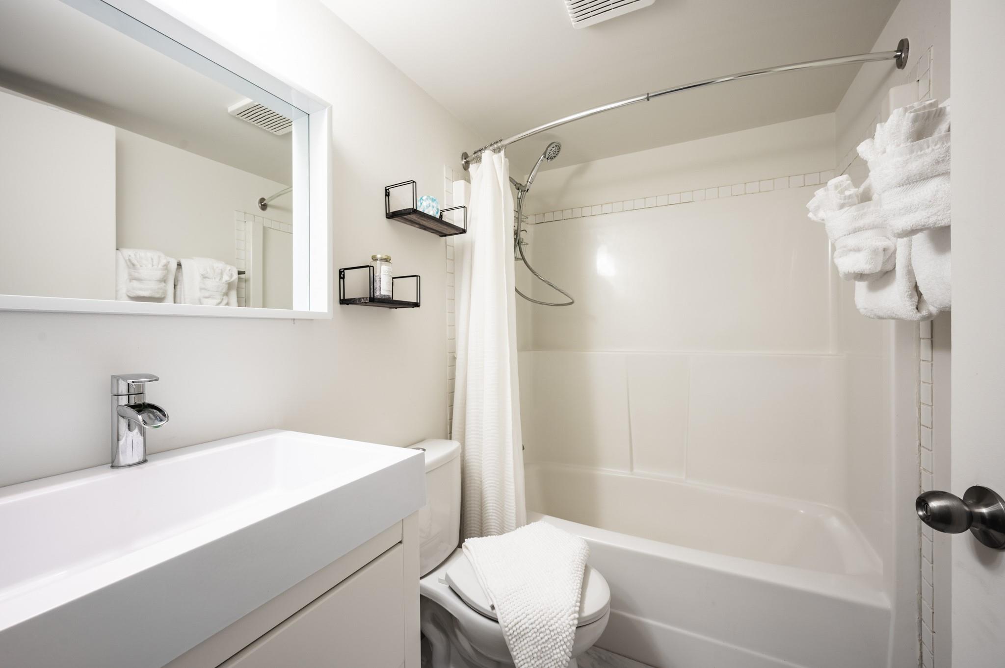 2-2247 Sapporo Drive image 9