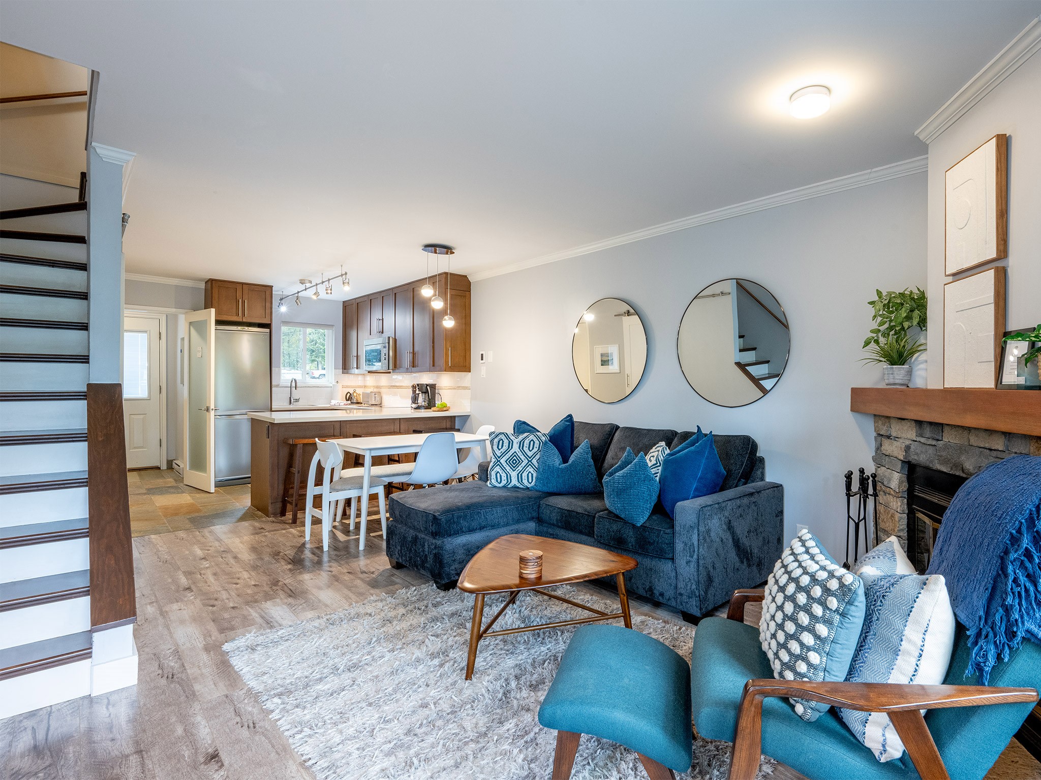 10-2211 Marmot Place image 1