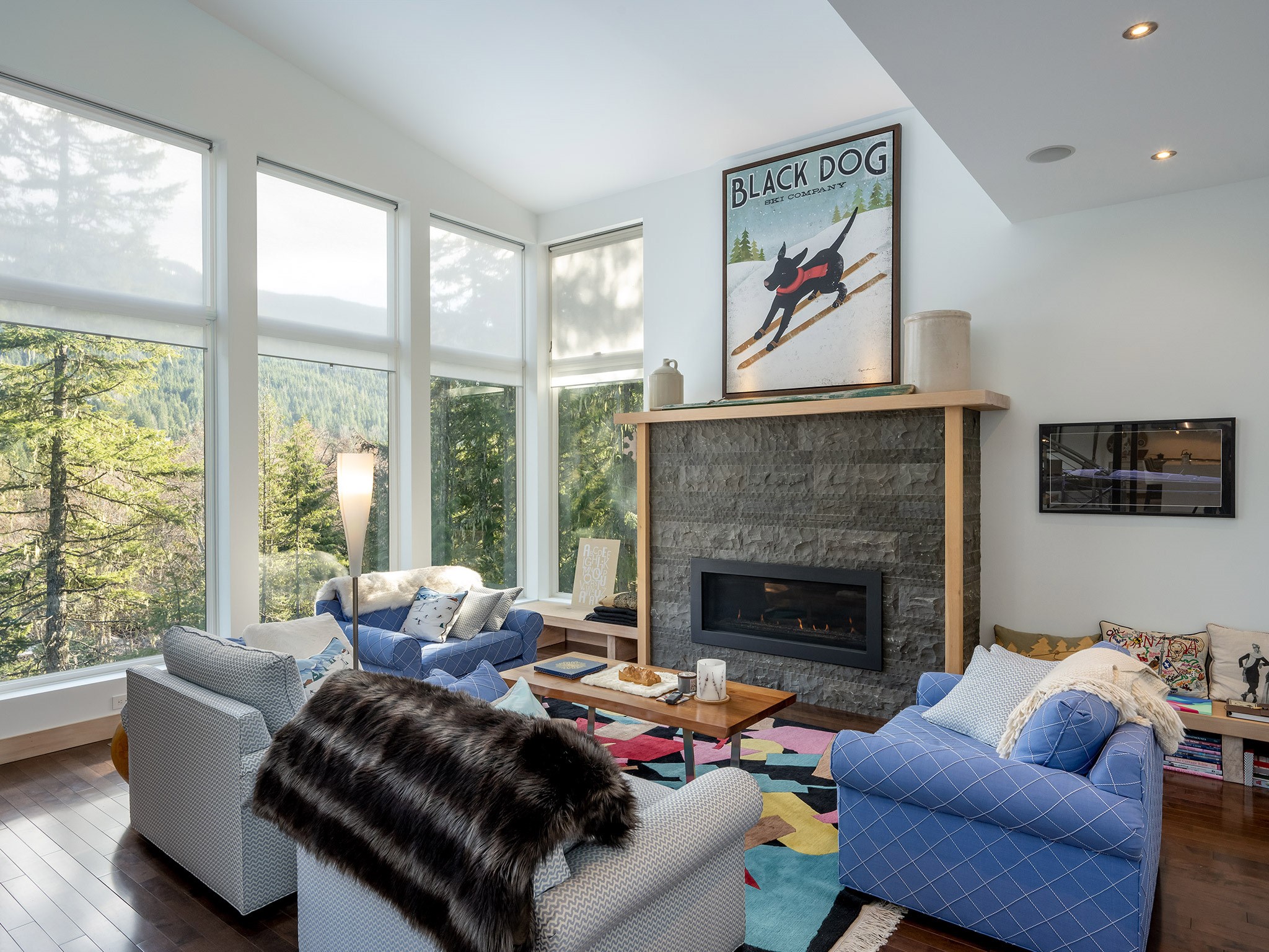 5221 Jordan Lane image 1