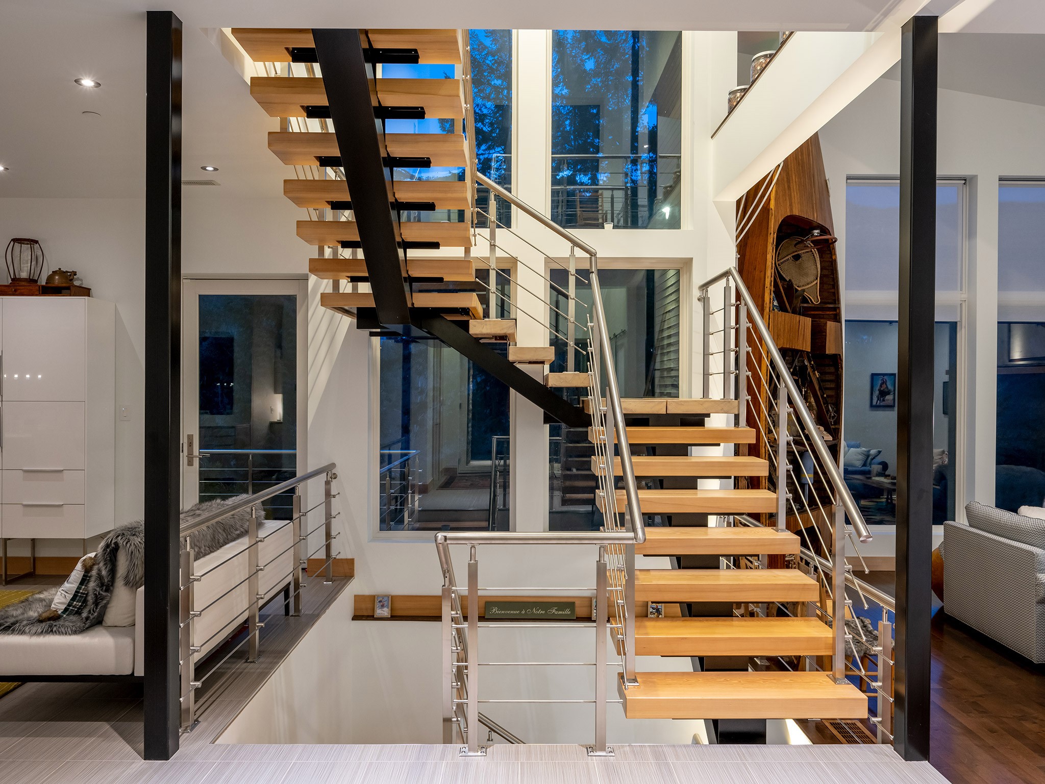 5221 Jordan Lane image 3