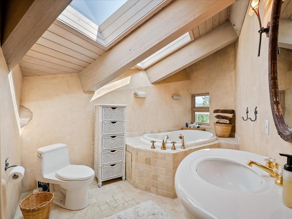 3359 Osprey Place image 17