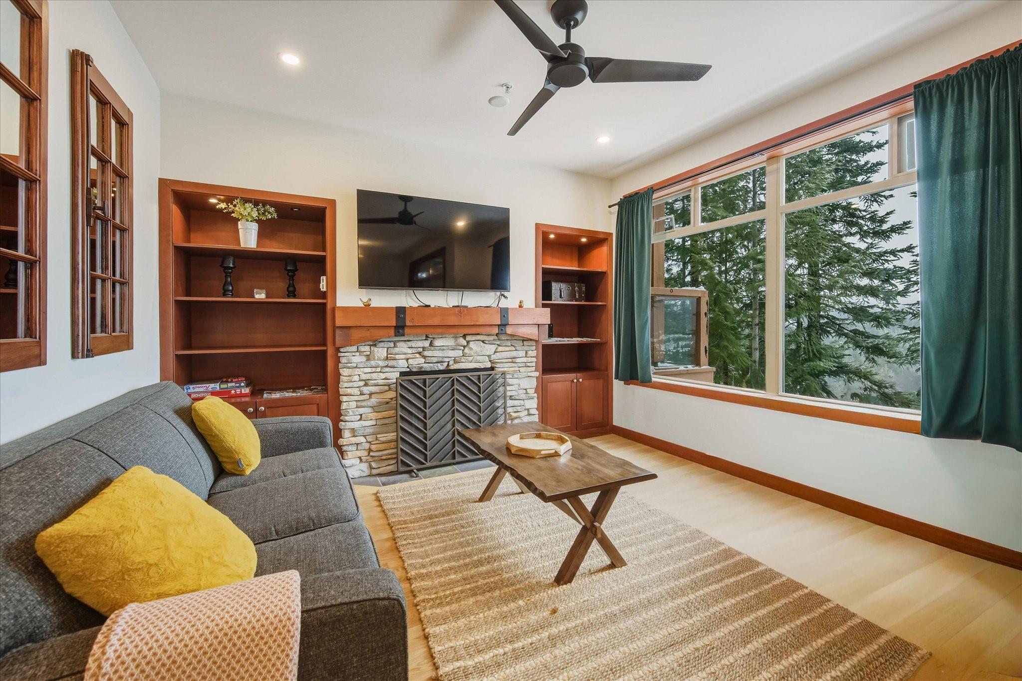 4-2301 Taluswood Place image 2