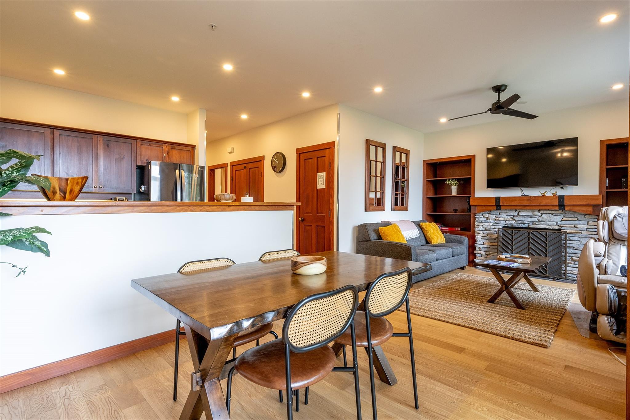 4-2301 Taluswood Place image 5