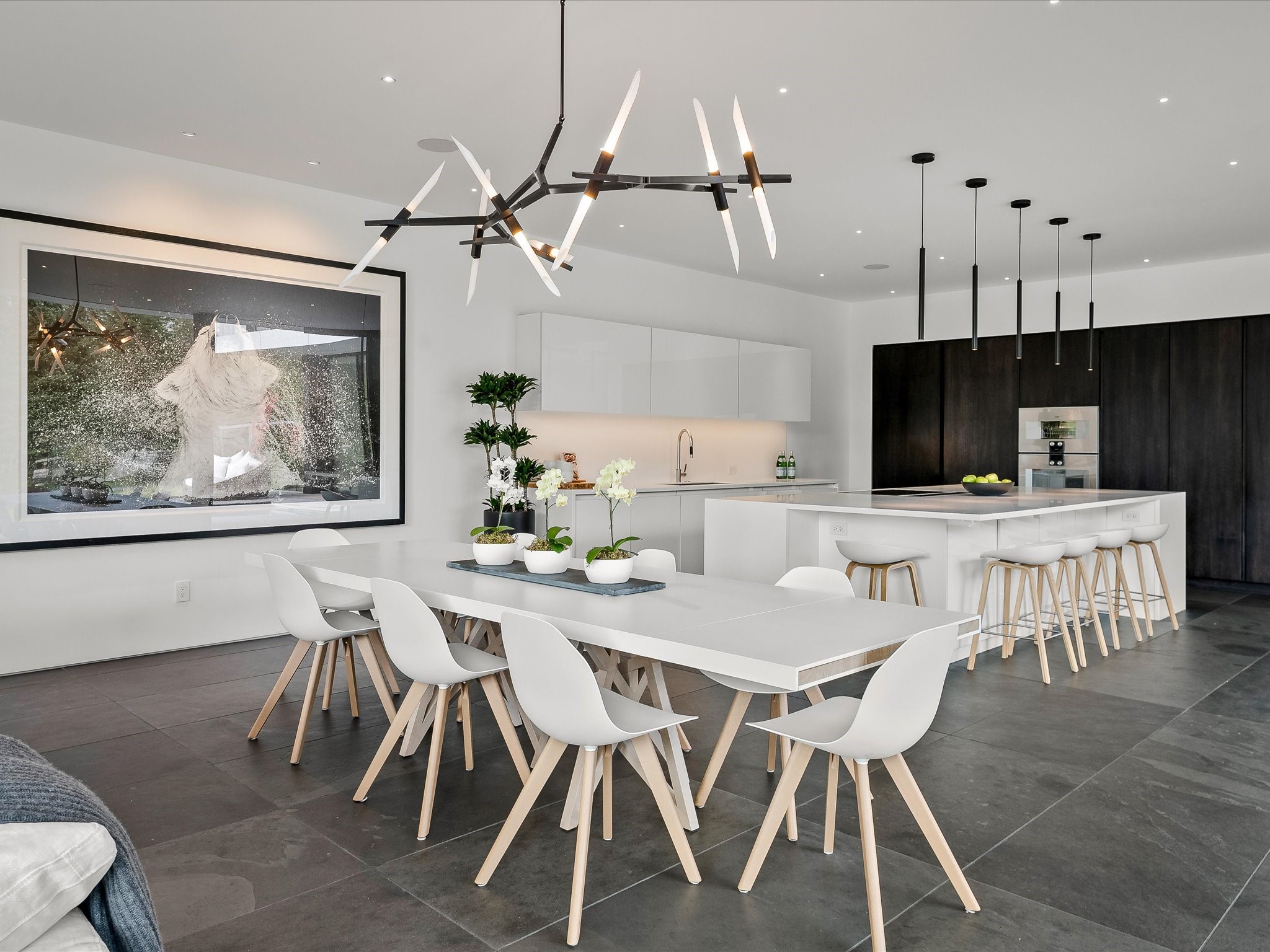 8080 Cypress Place image 10