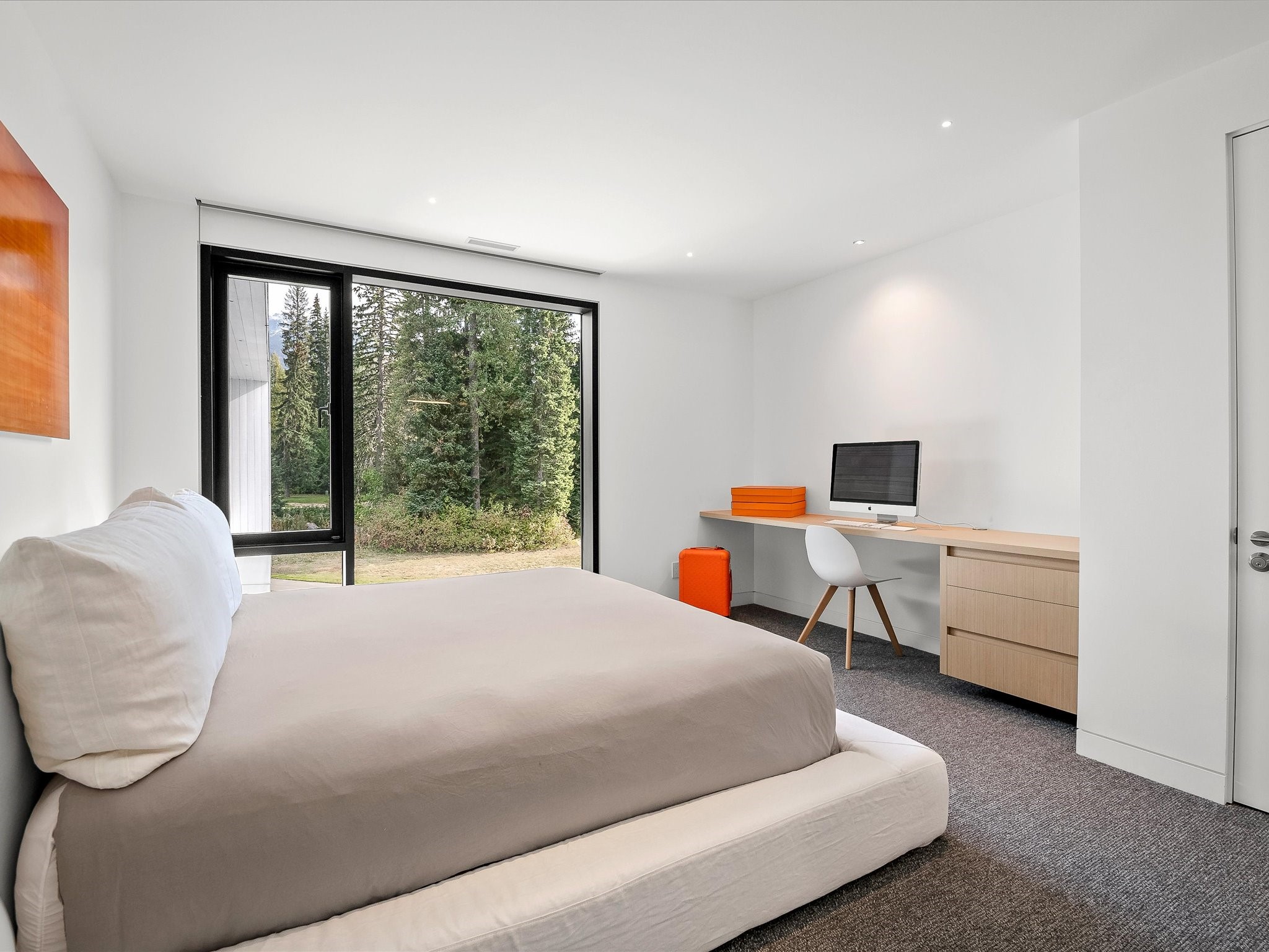 8080 Cypress Place image 24