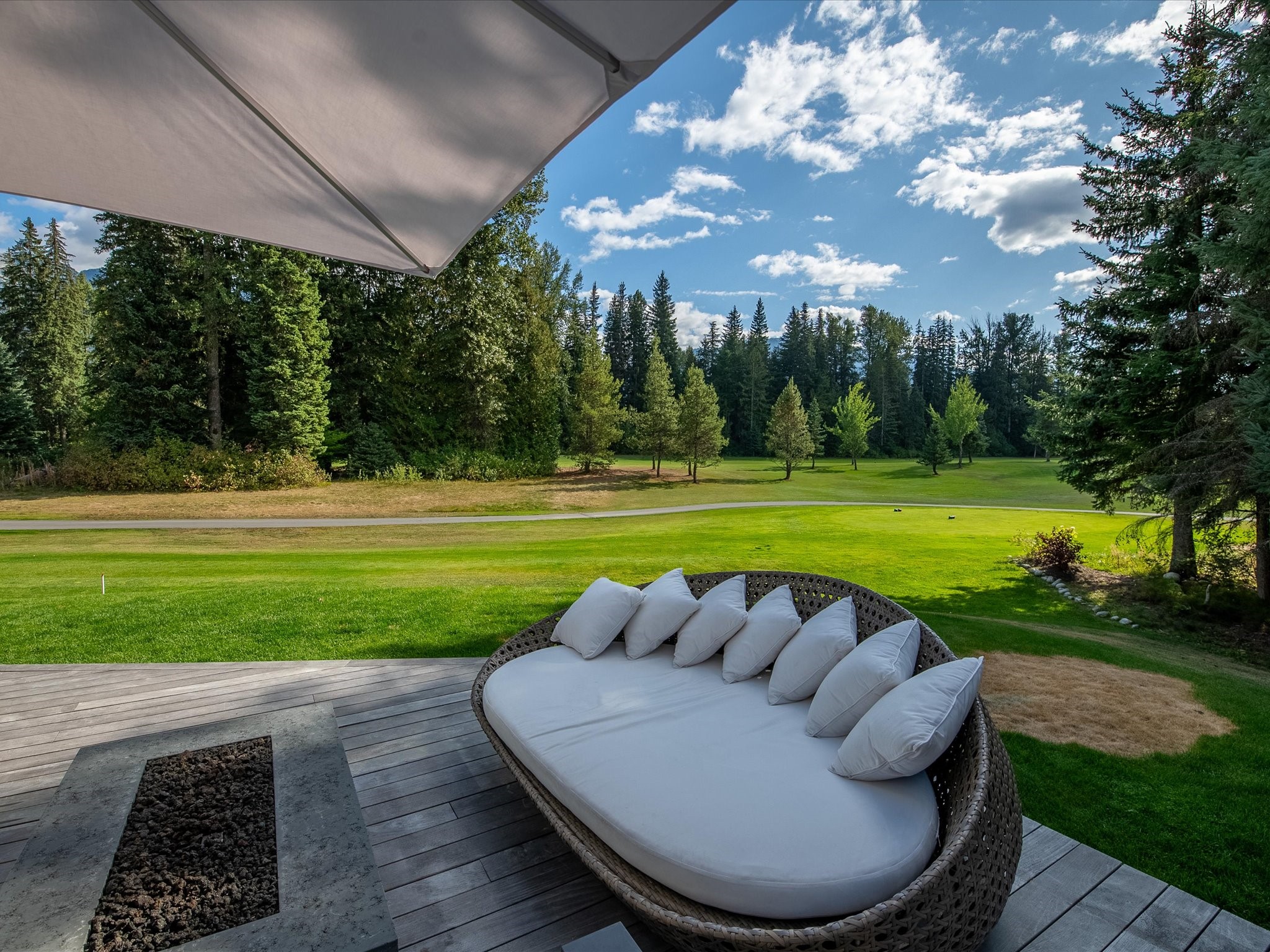 8080 Cypress Place image 33