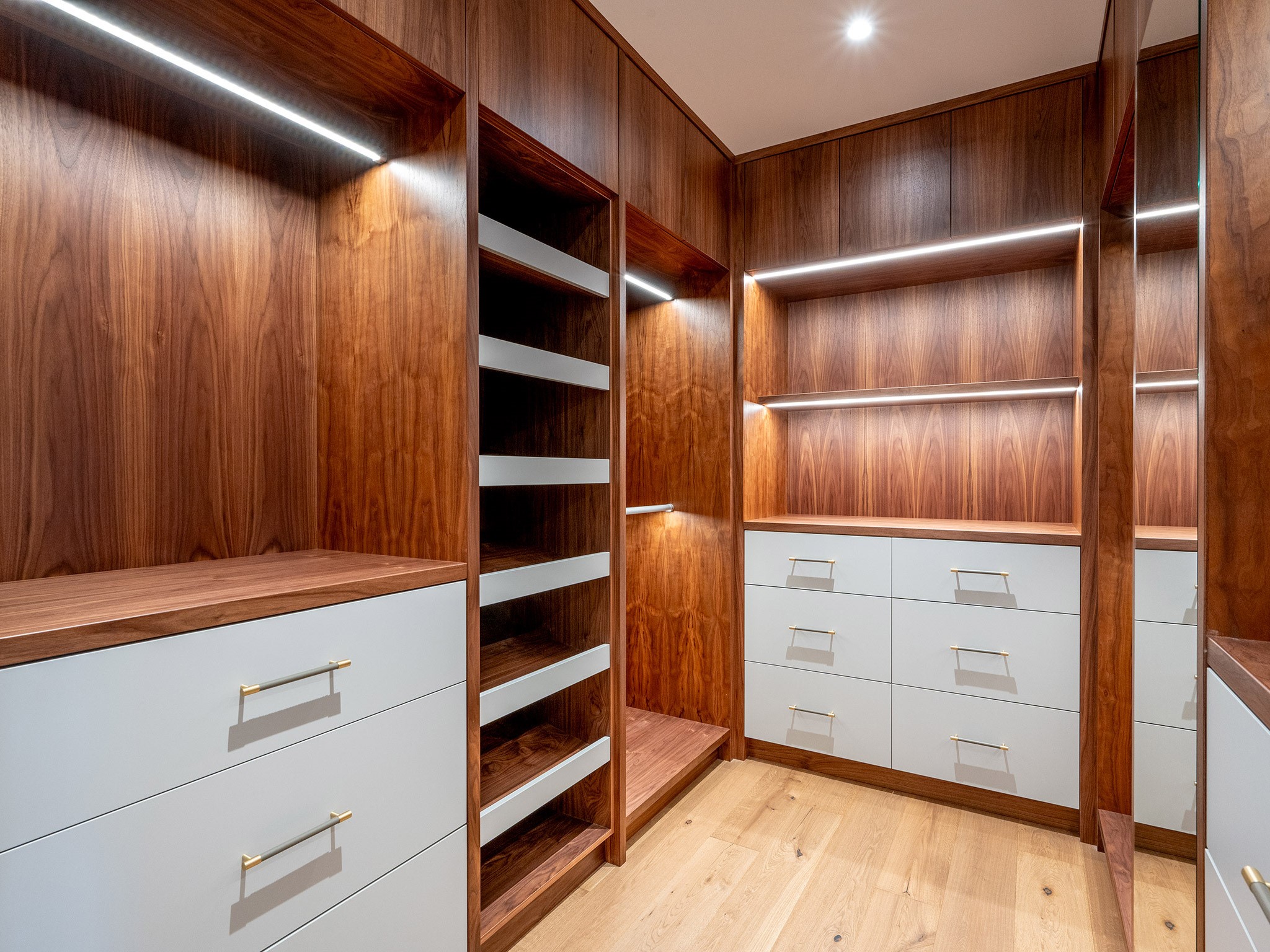 3218 Juniper Place image 27