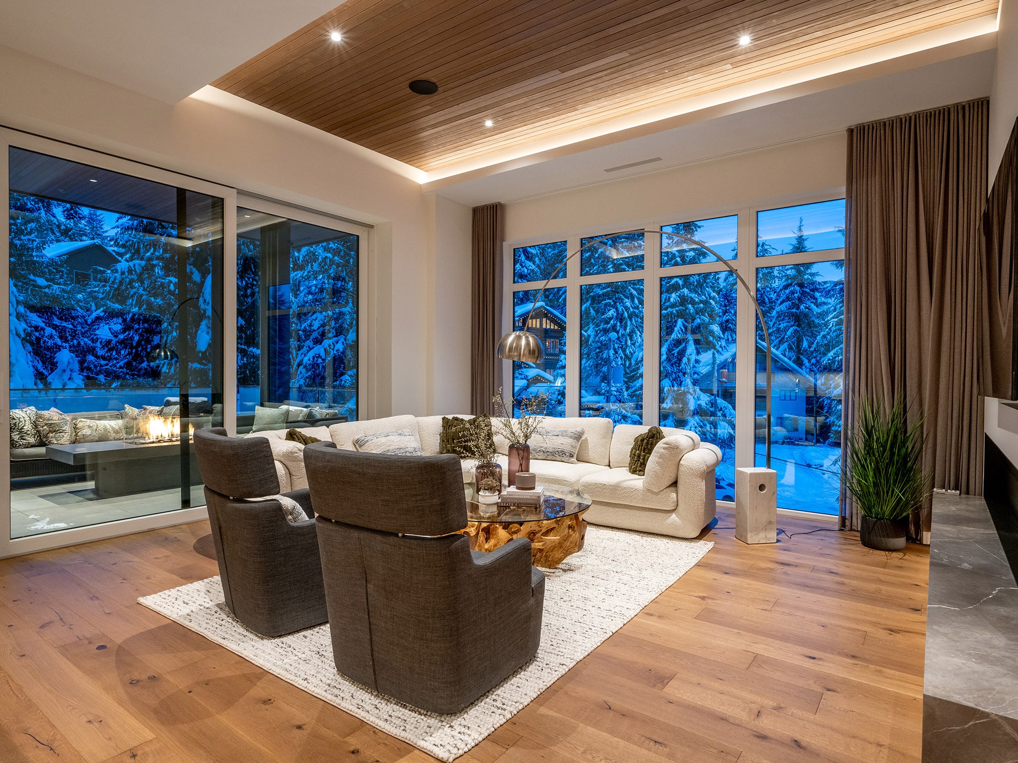 3218 Juniper Place image 2