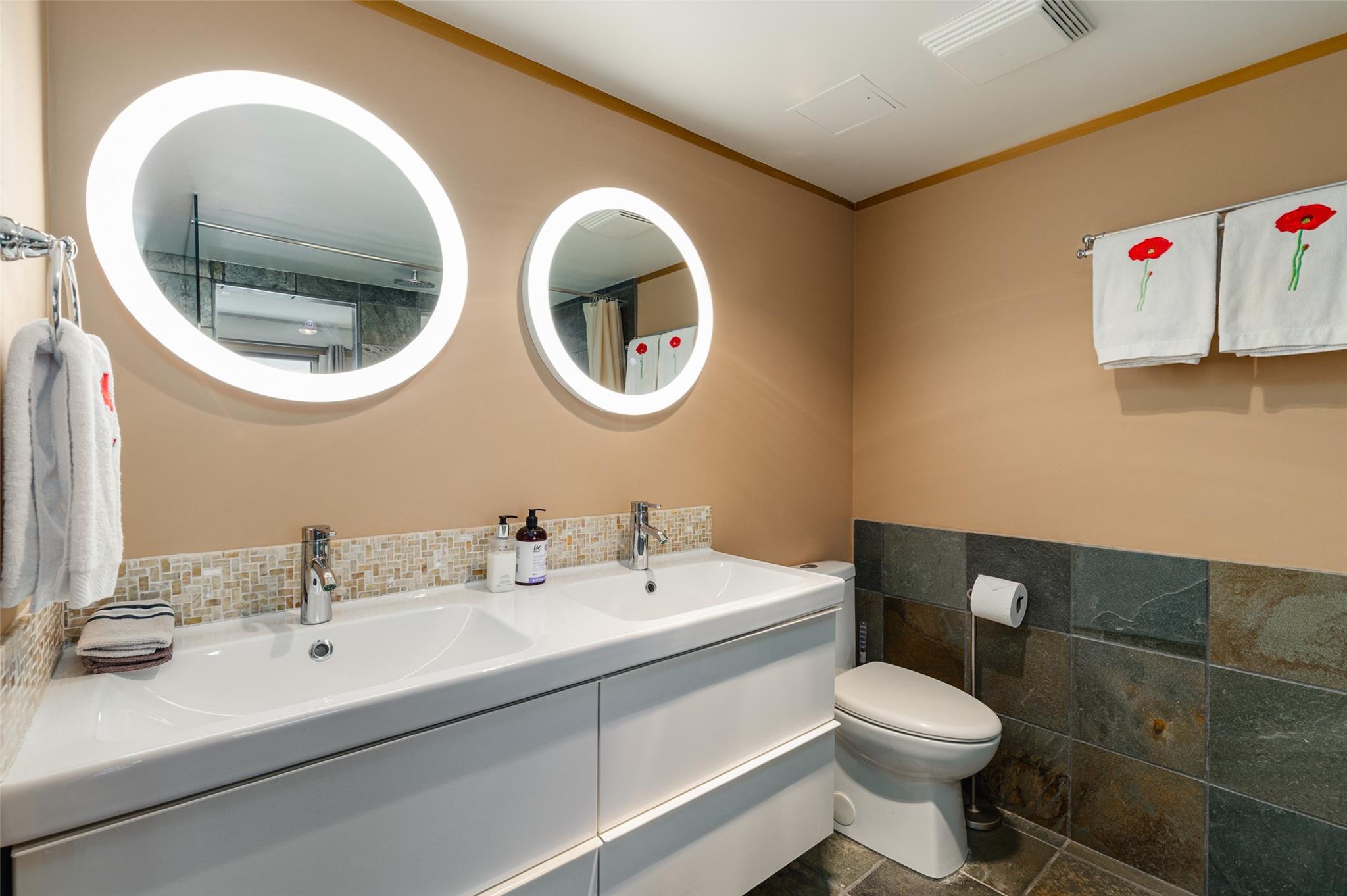 415-4557 Blackcomb Way image 10