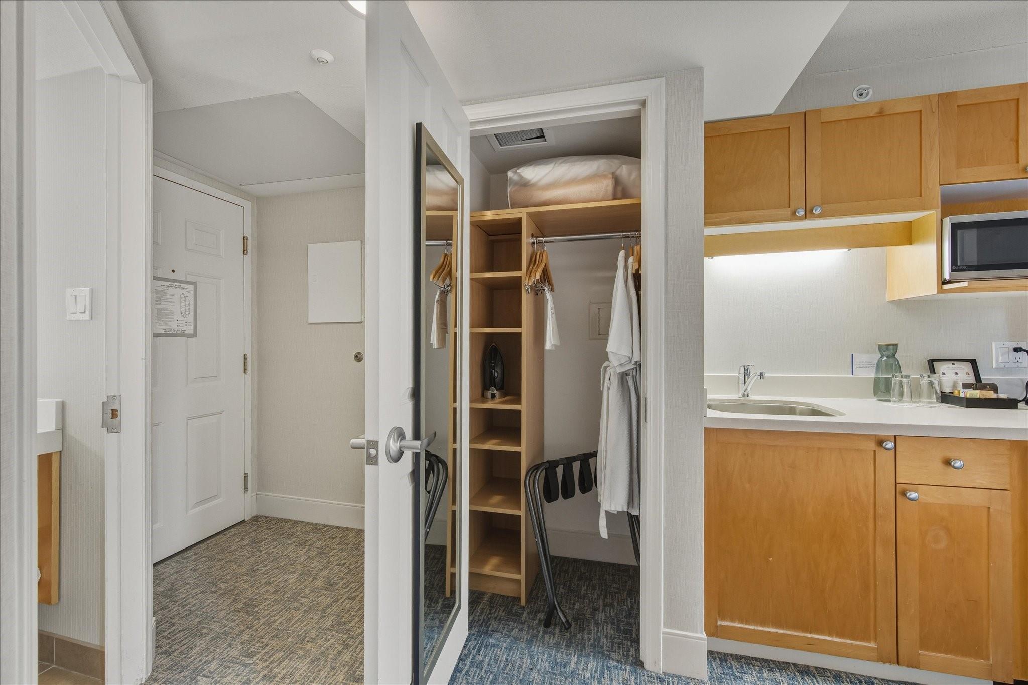 1266-4308 Main Street image 9