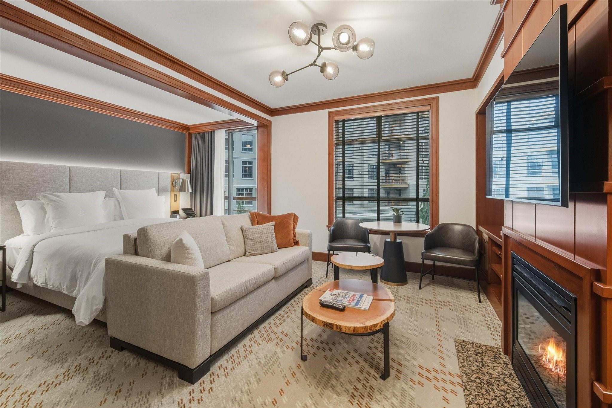 454-4591 Blackcomb Way image 1