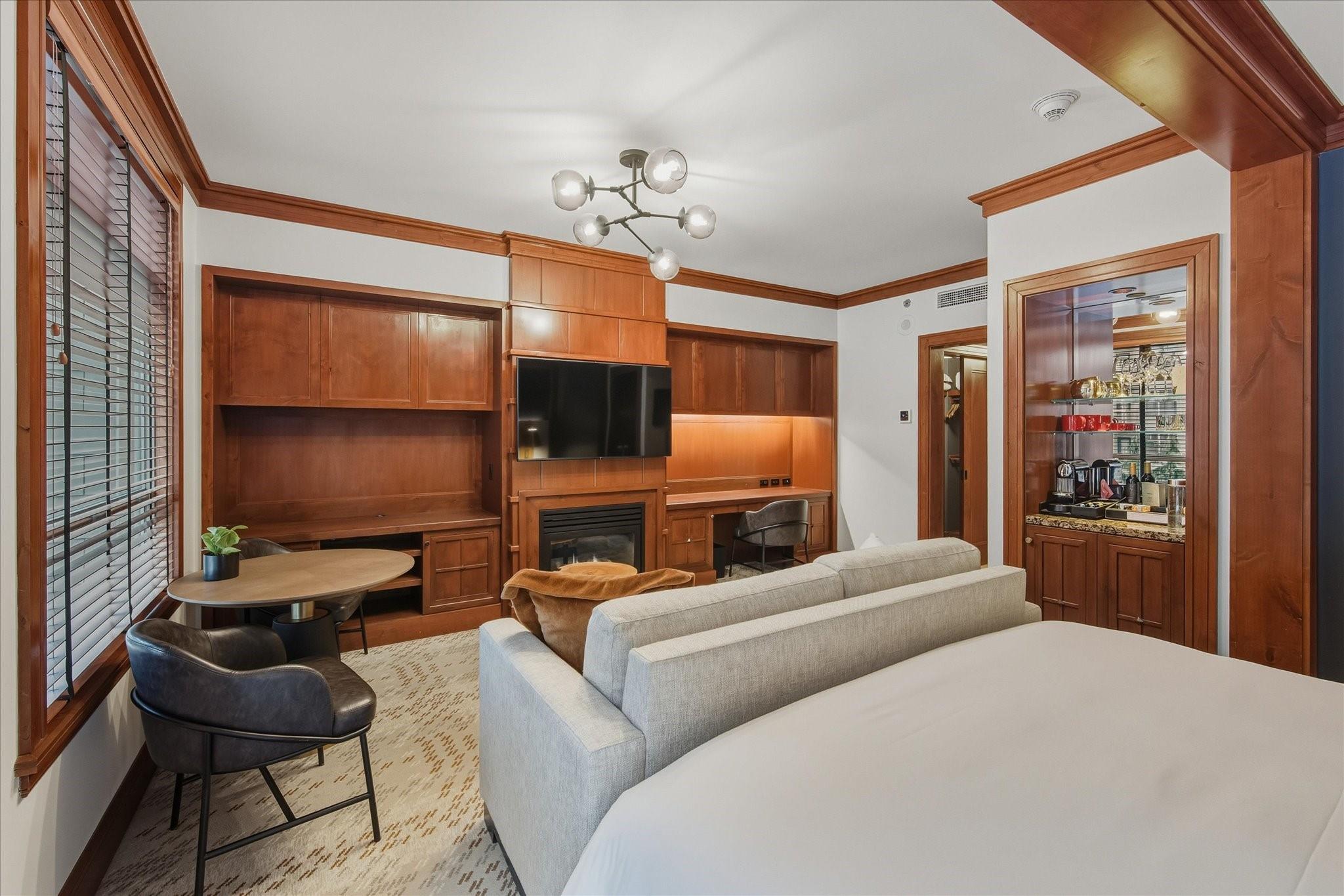 454-4591 Blackcomb Way image 7