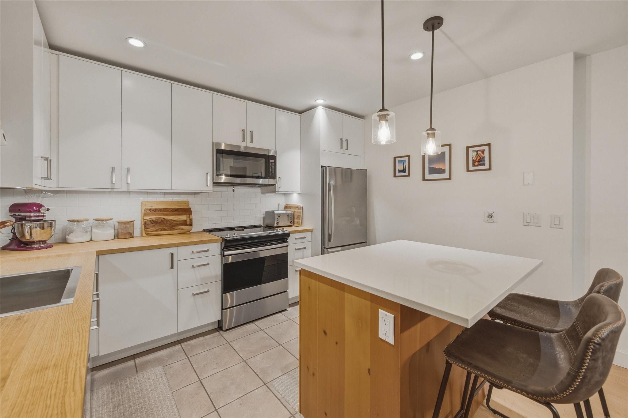 201-3300 Ptarmigan Place image 4