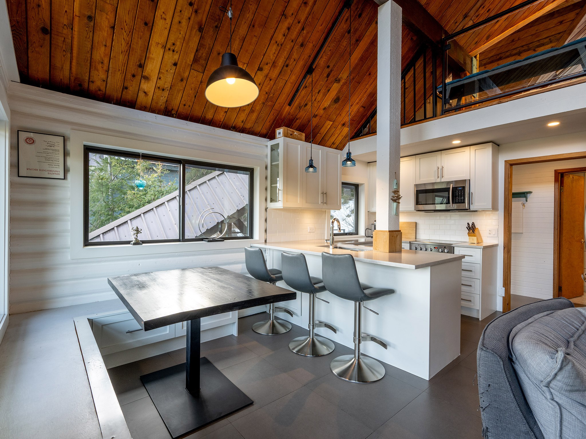 8706 Wedgeview Place image 4