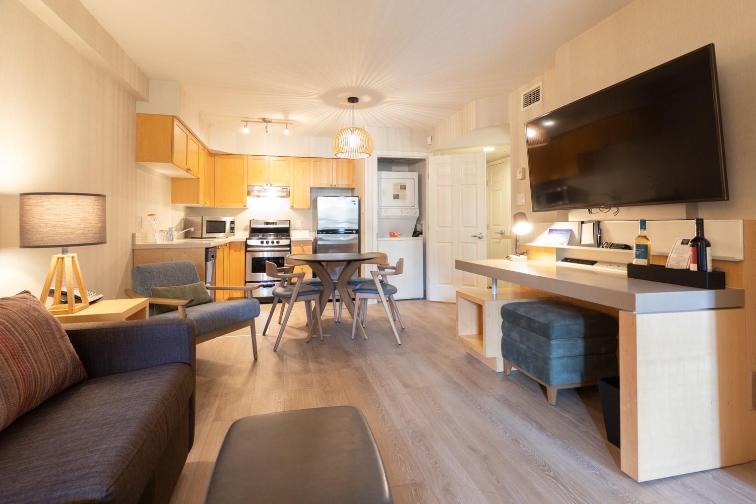 2236-4308 Main Street image 2