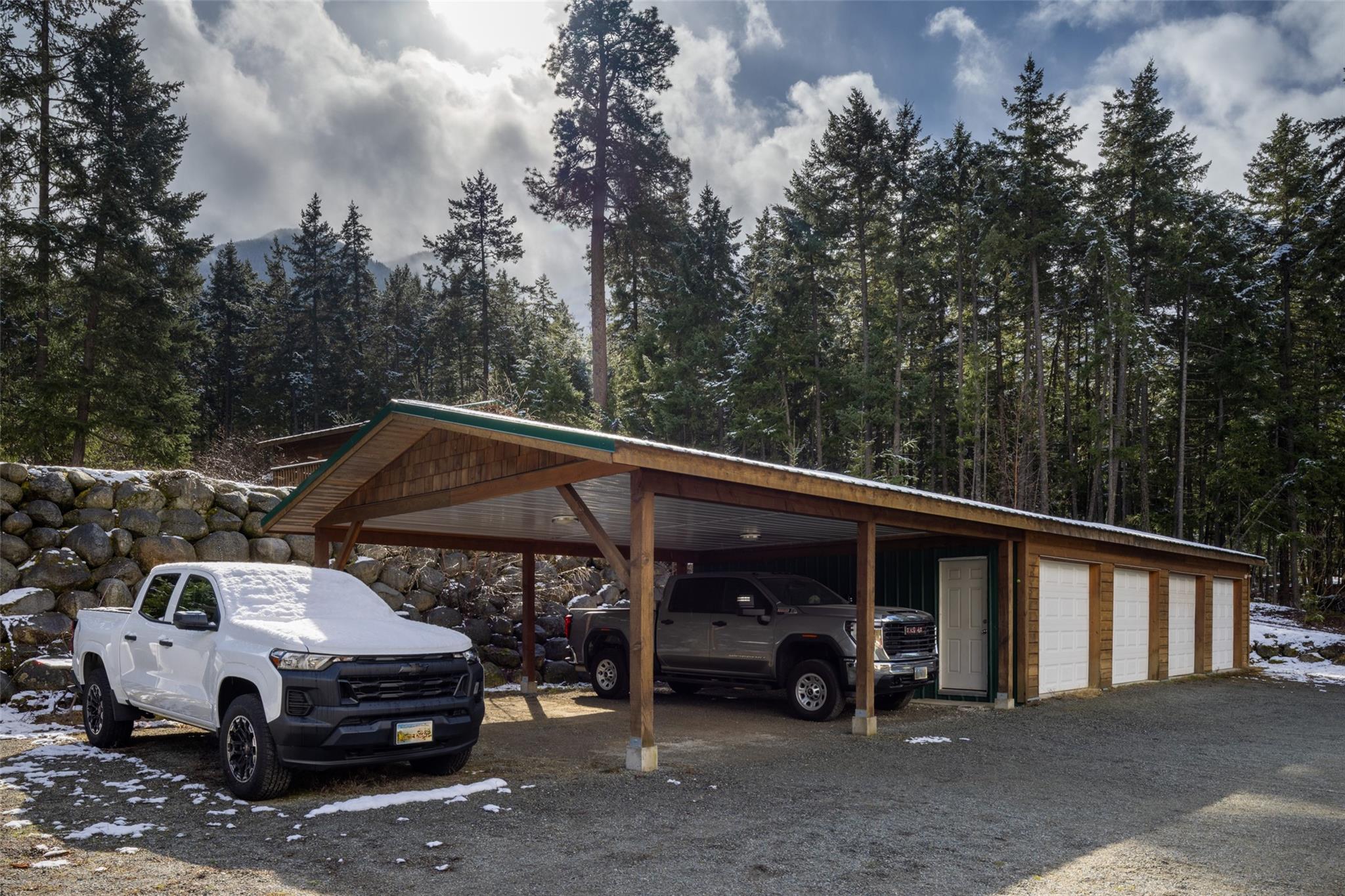 9660 Devine Street image 9