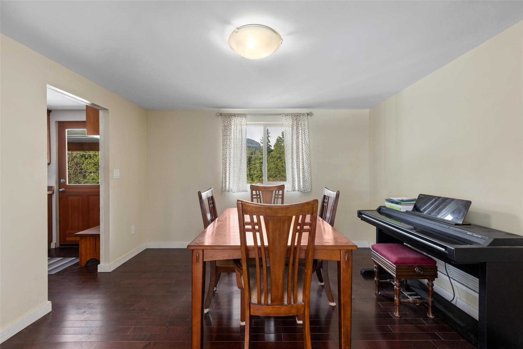 9660 Devine Street image 13