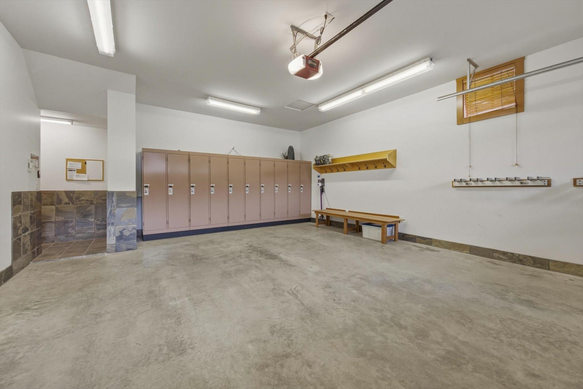 17H-2300 Nordic Drive image 25