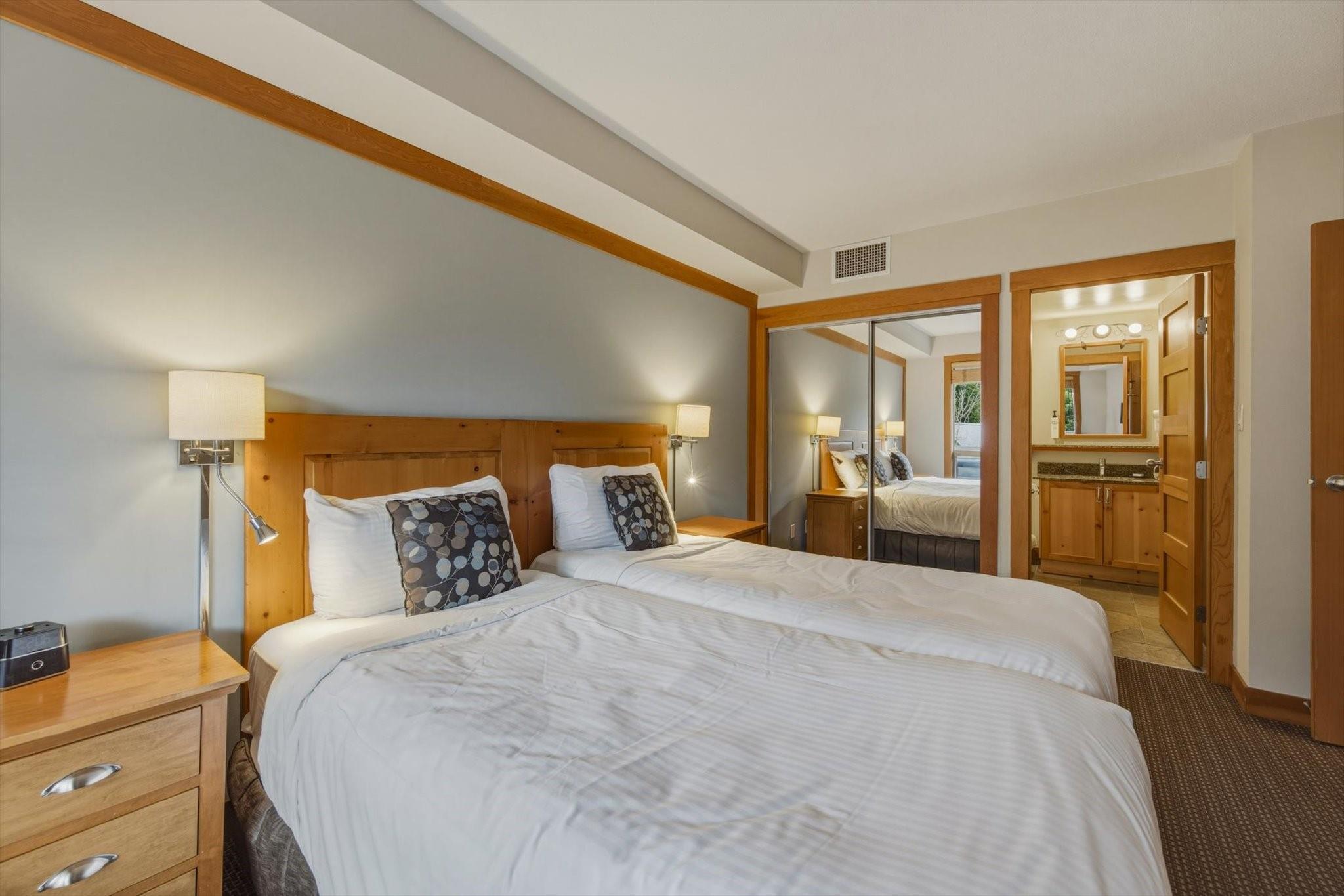 416C-2036 London Lane image 21