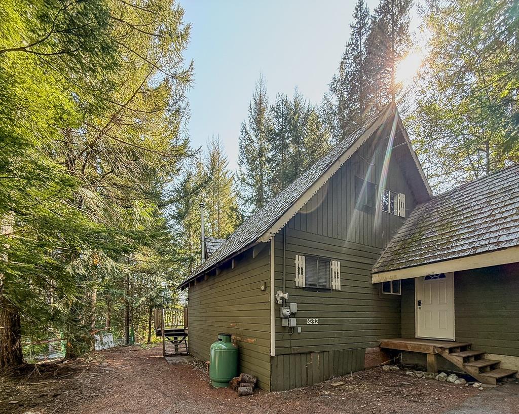 8232 Alpine Way image 3