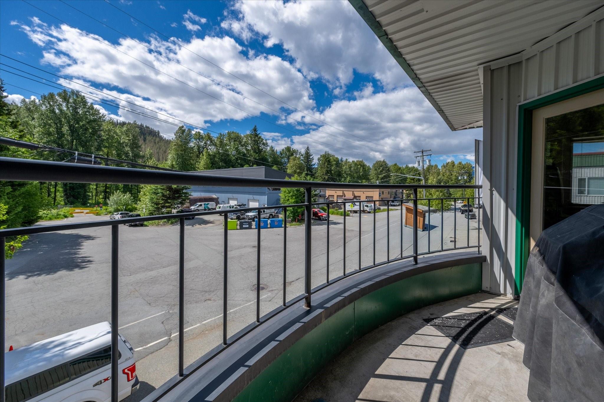 201-1400 Alpha Lake Road image 9
