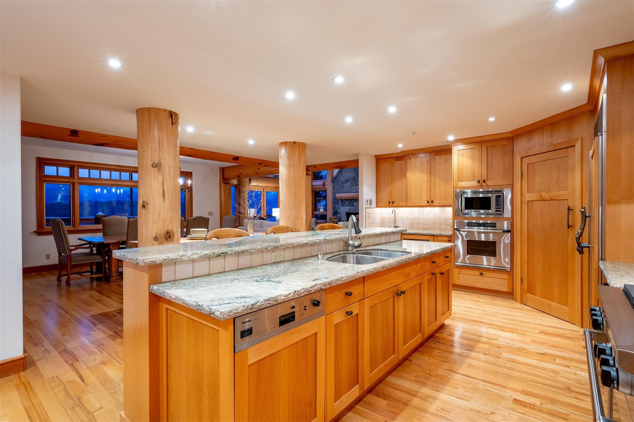 3826 Sunridge Drive image 10