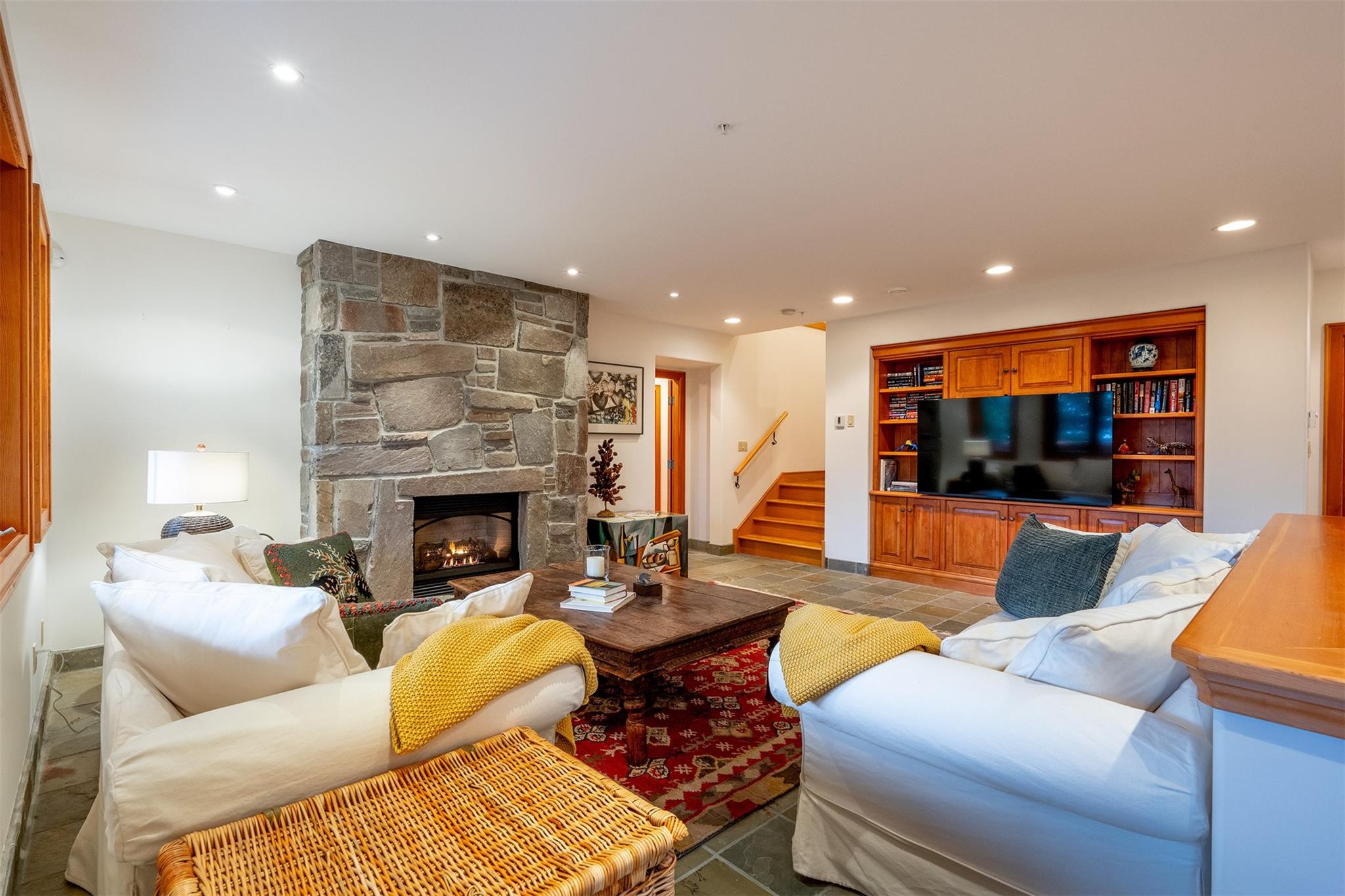 3826 Sunridge Drive image 20