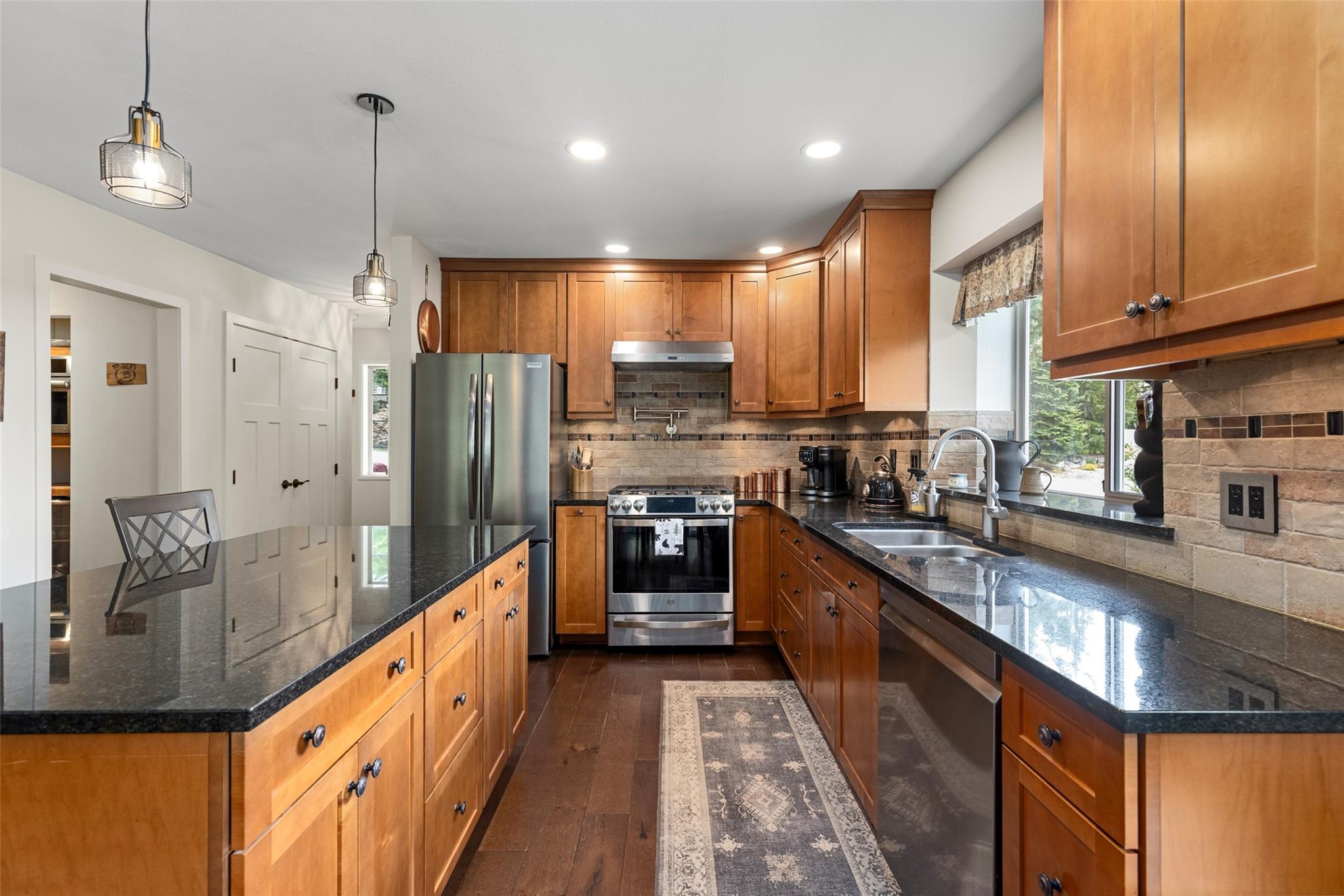 6266 Eagle Drive image 9