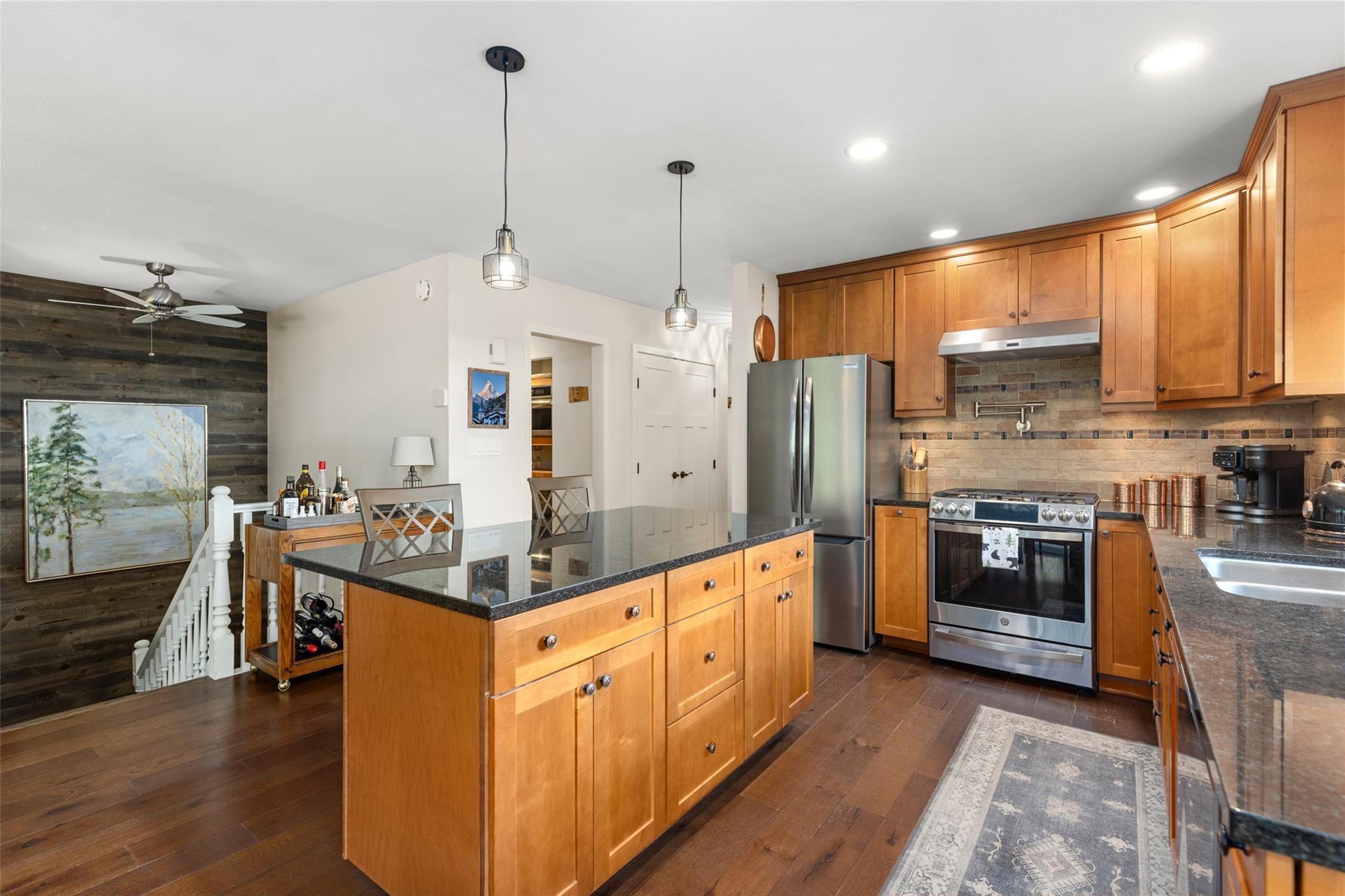 6266 Eagle Drive image 8