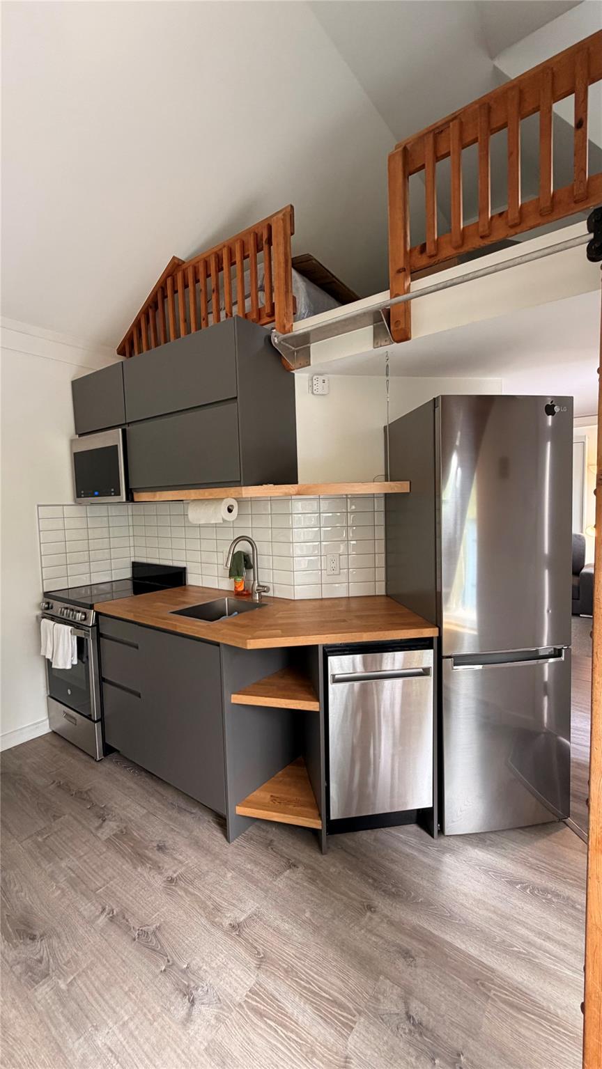 5-2138 Sarajevo Drive image 2
