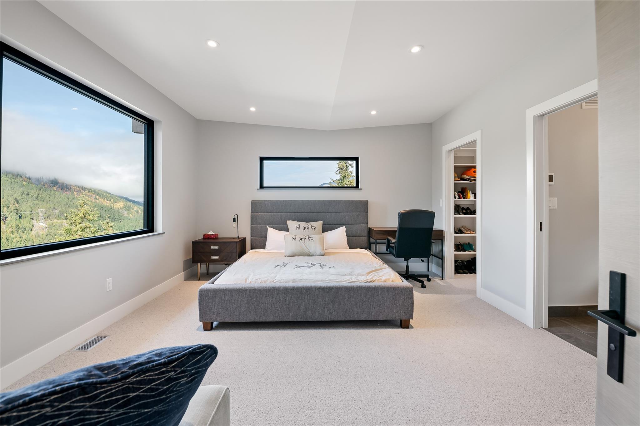 9292 Steller's Way image 18