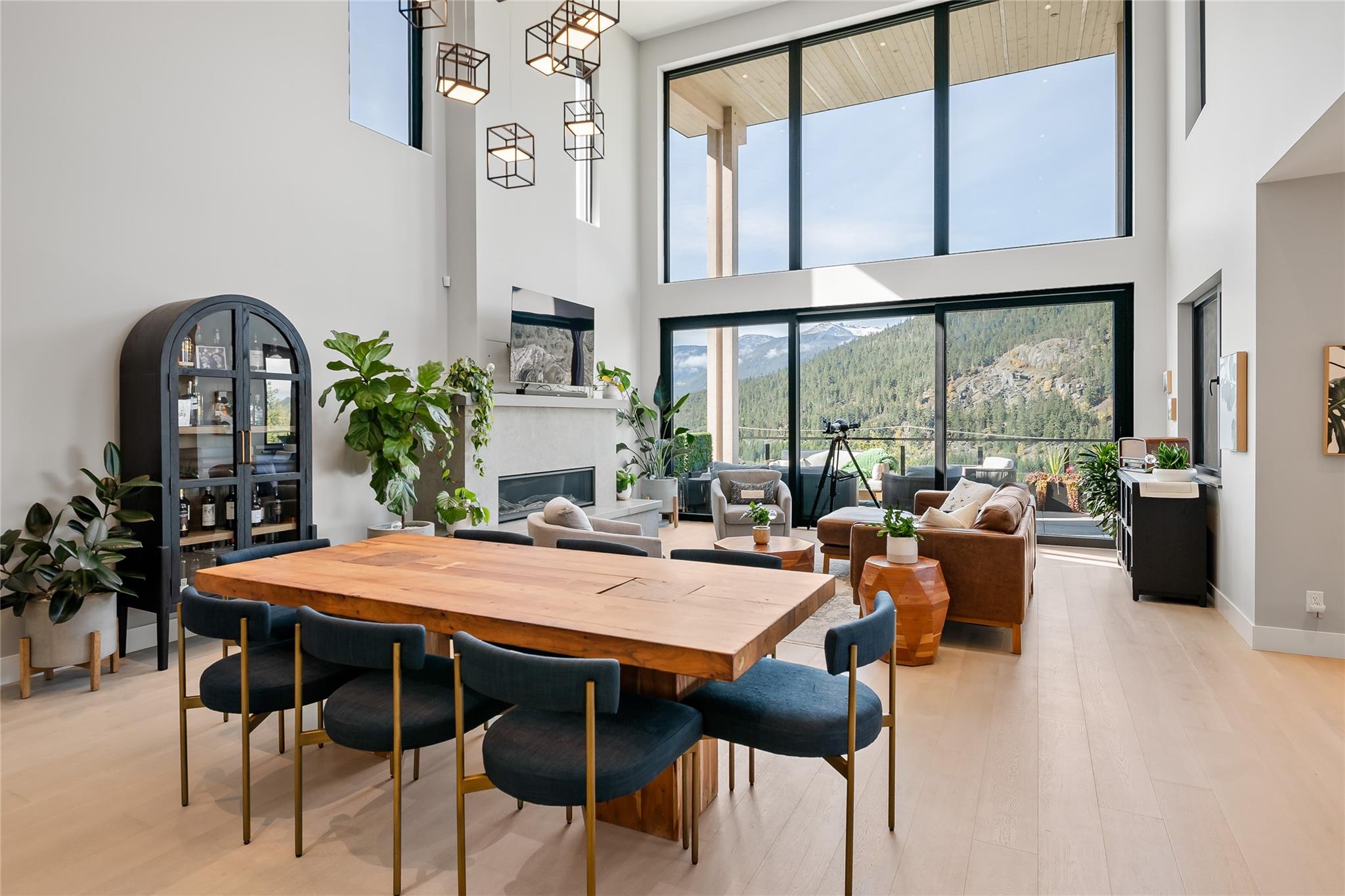 9292 Steller's Way image 1
