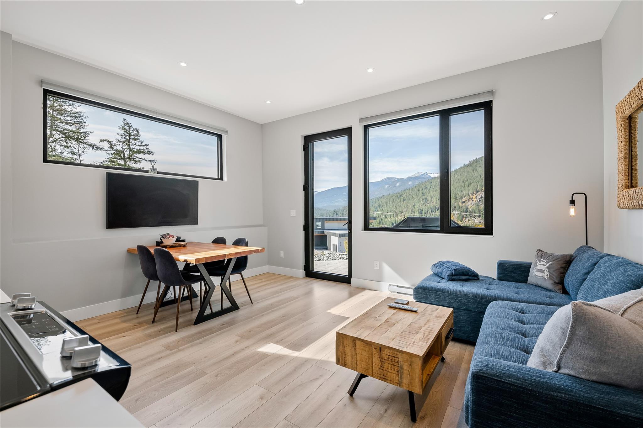 9292 Steller's Way image 27