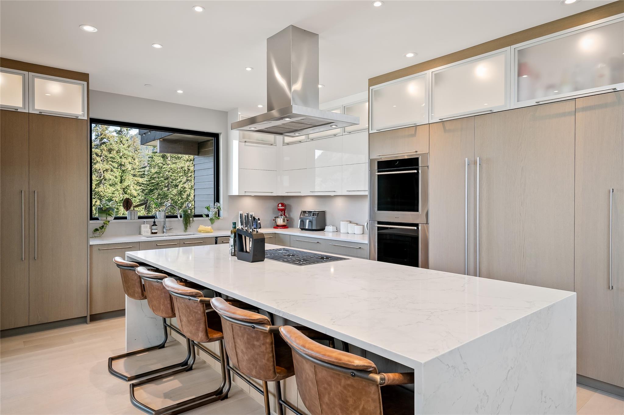 9292 Steller's Way image 5