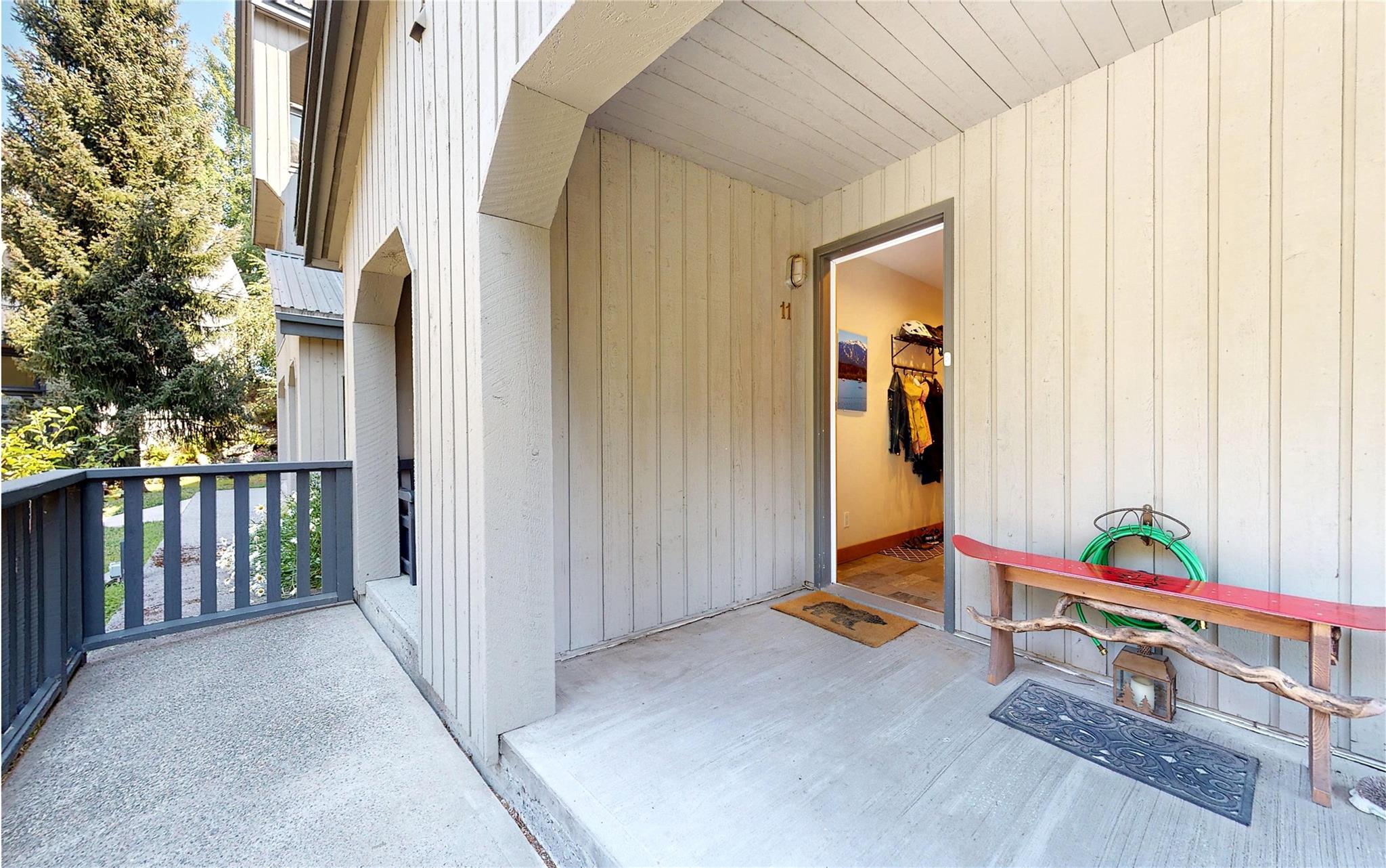 11-2556 Snowridge Crescent image 2