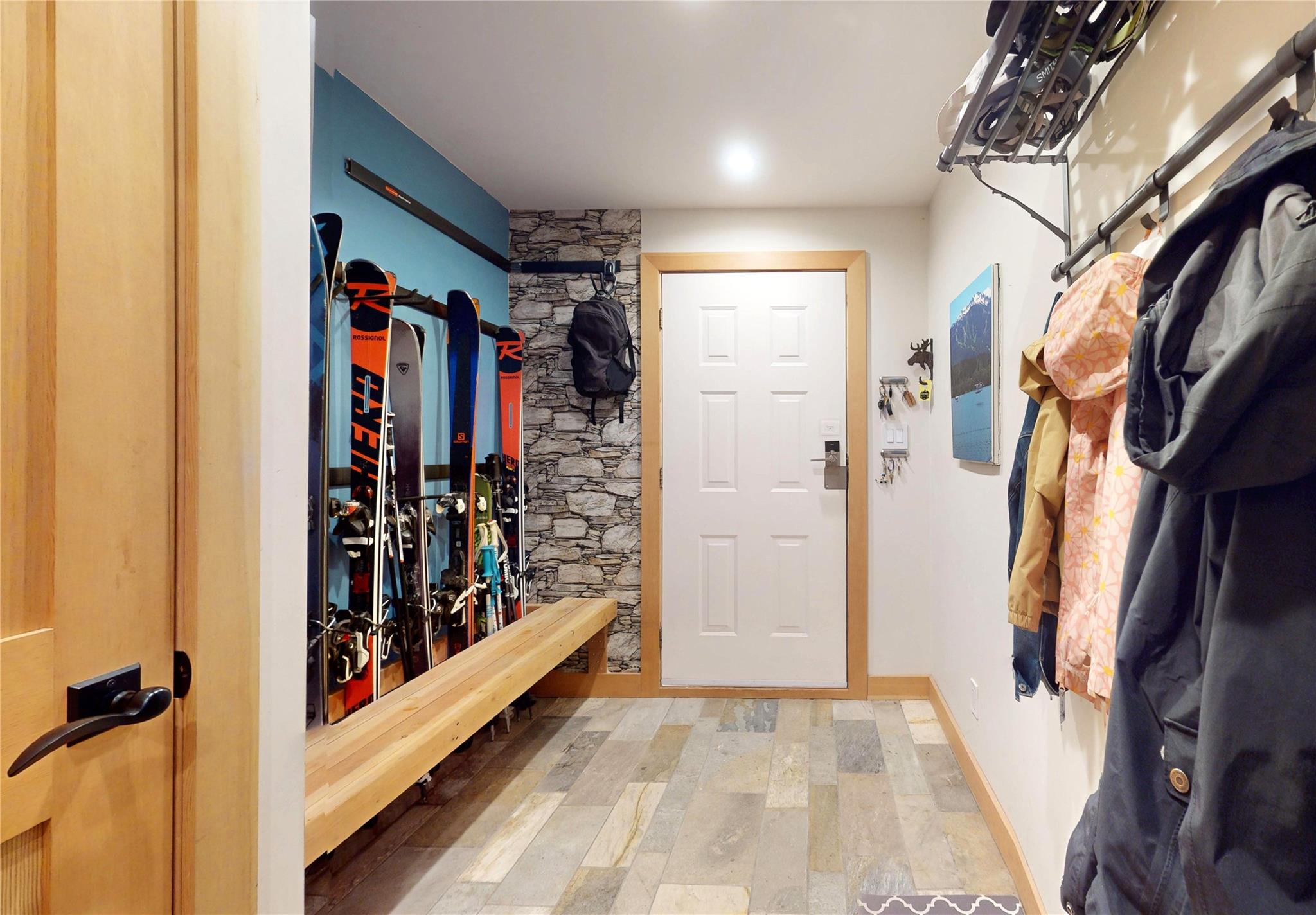 11-2556 Snowridge Crescent image 3