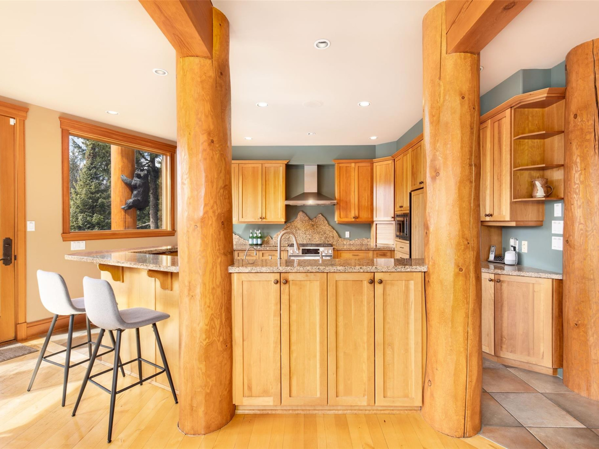9612 Emerald Drive image 12